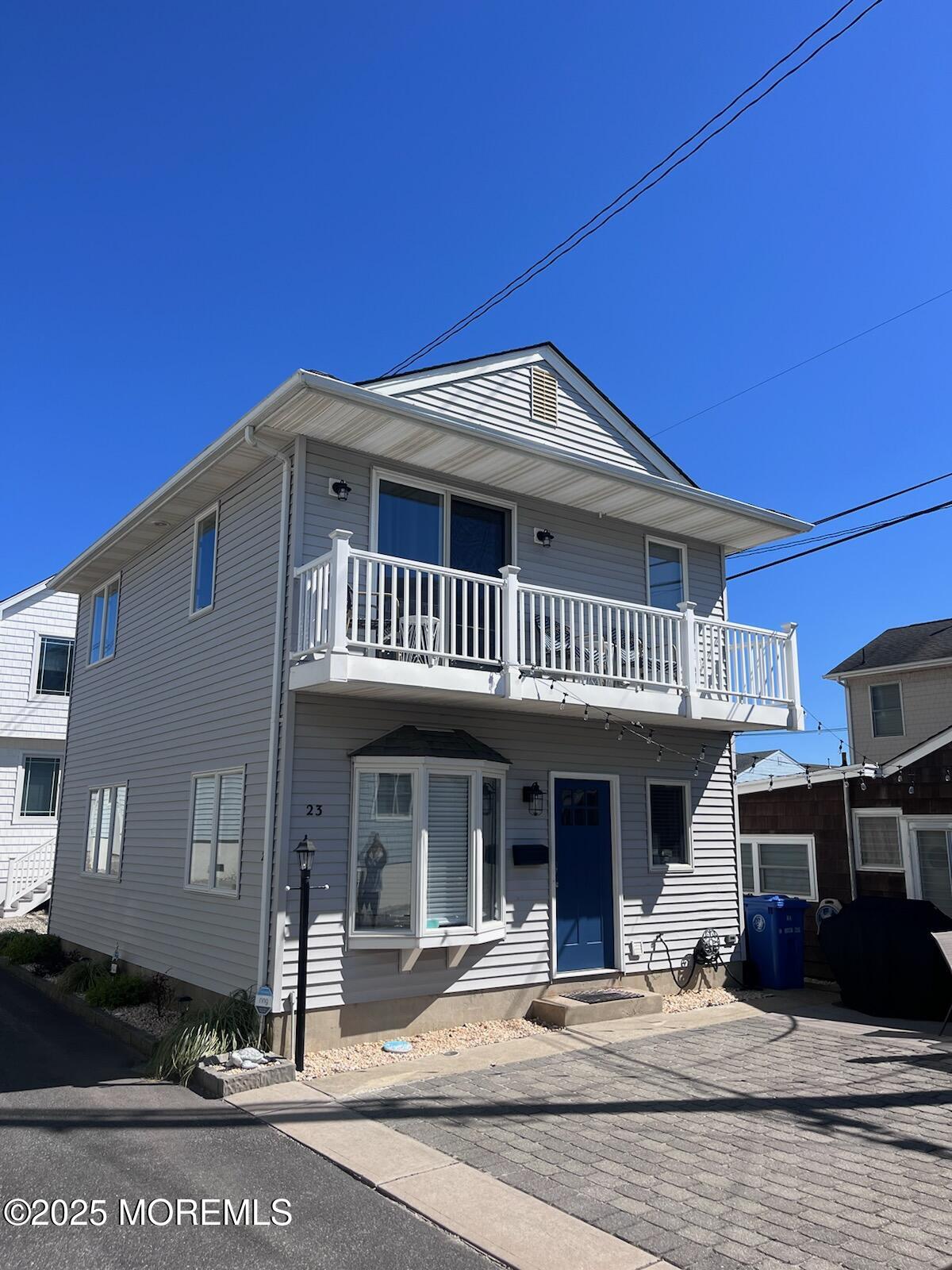 23 E Surf Way — photo