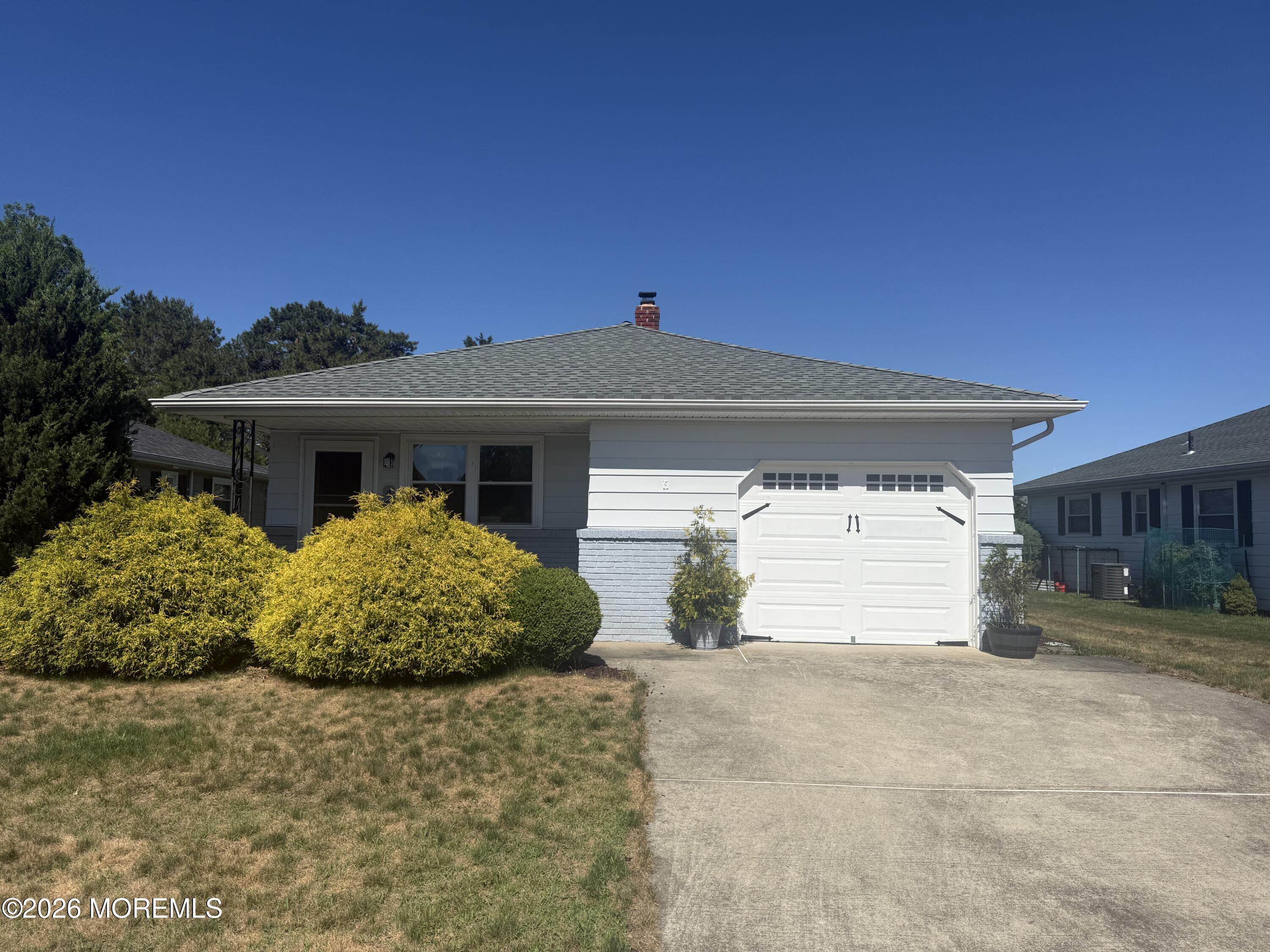 485 Saint Thomas Drive — photo