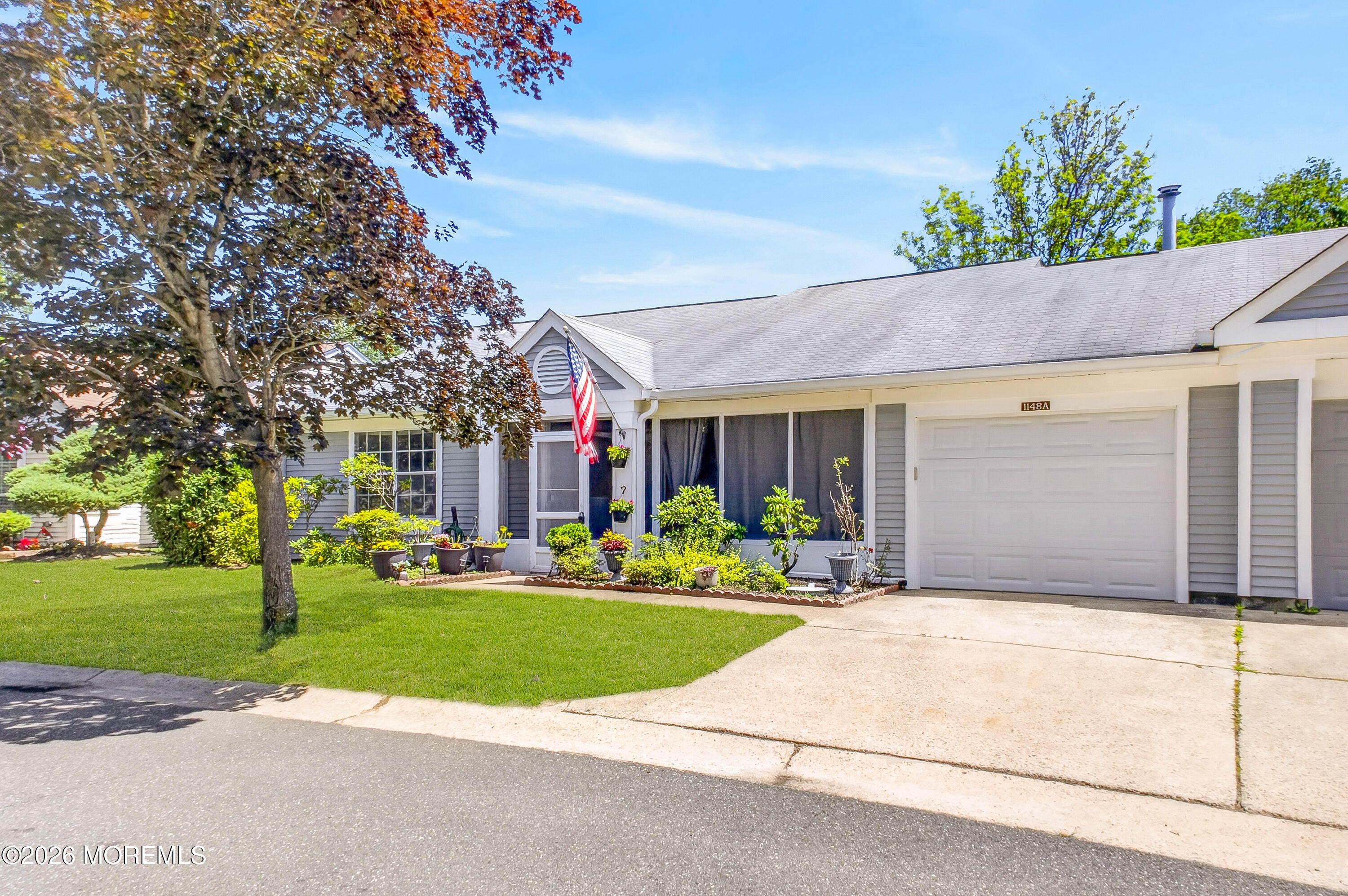 1148A Thornbury Lane — photo