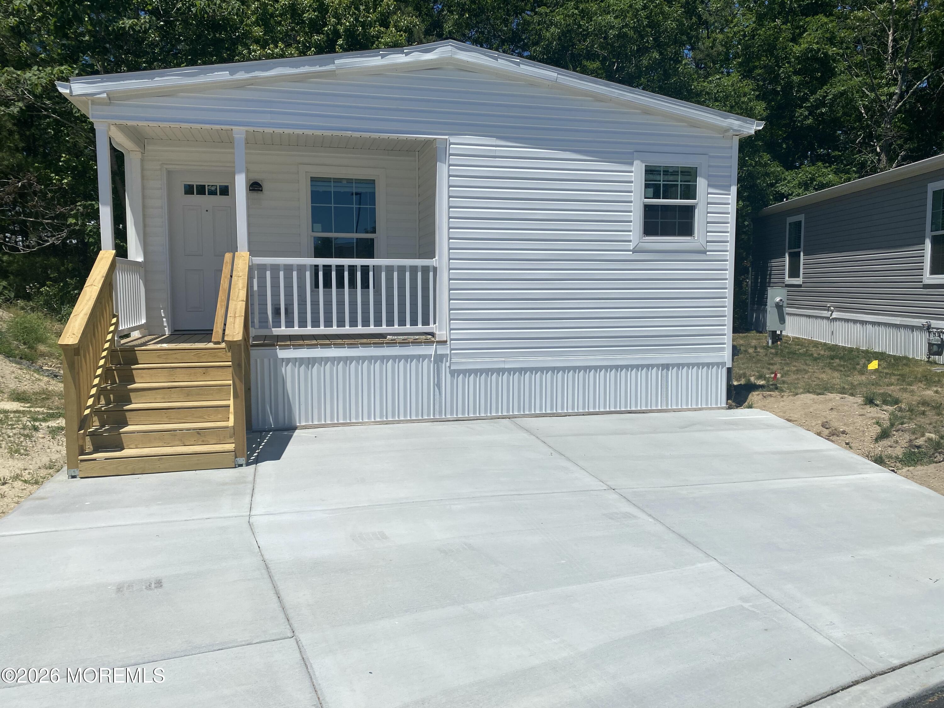 17 Maple Tree Court — photo