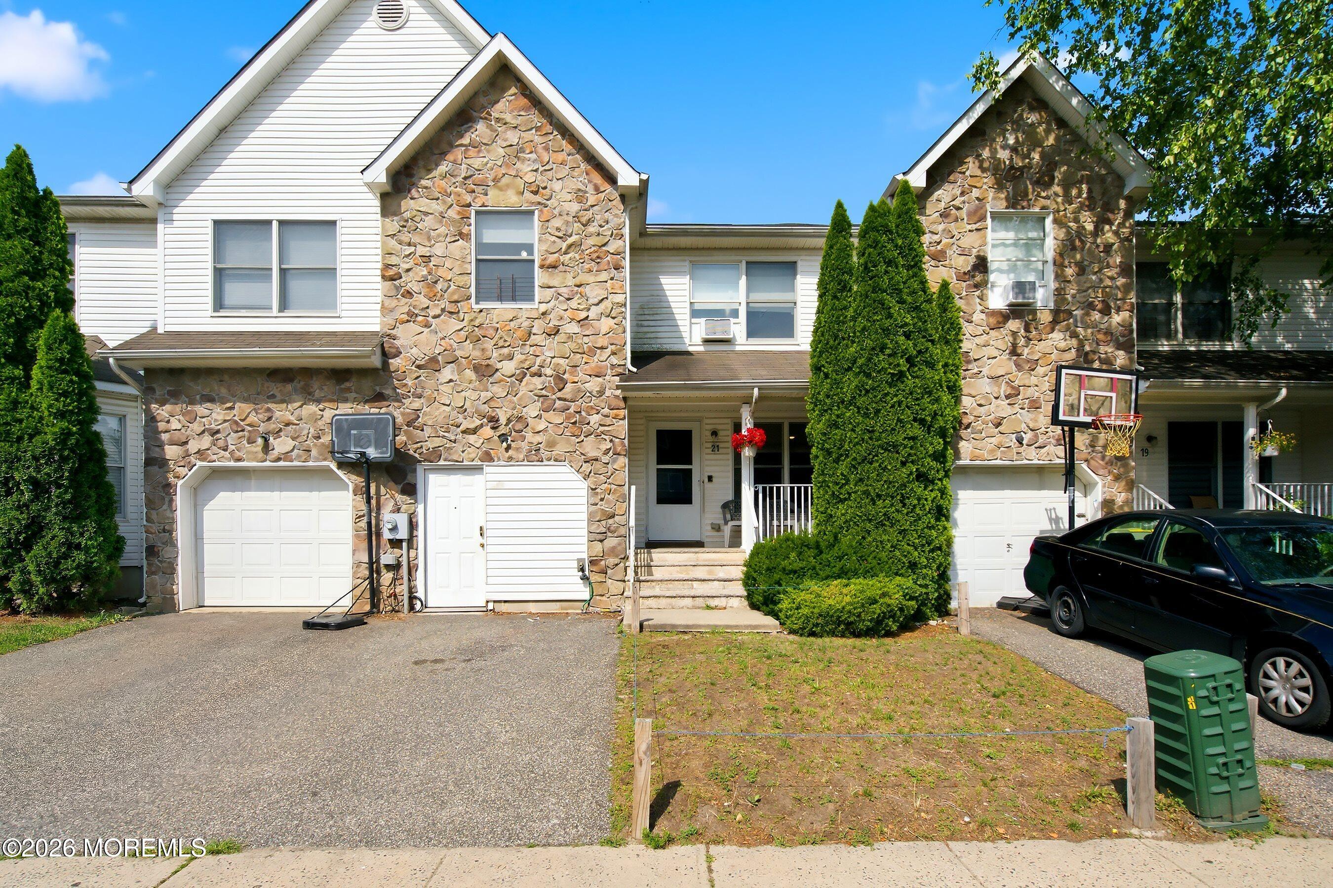21 Kingsfield Drive — photo