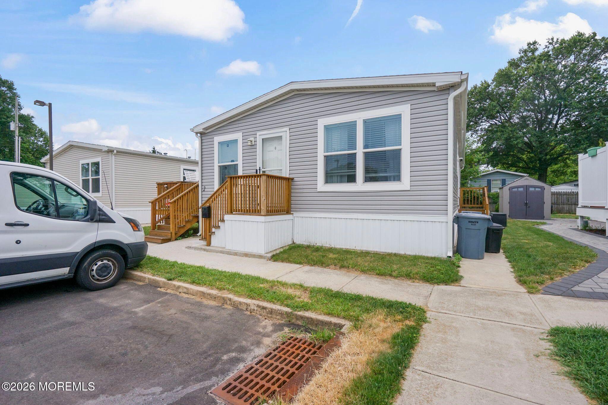 2 Justin Court — photo