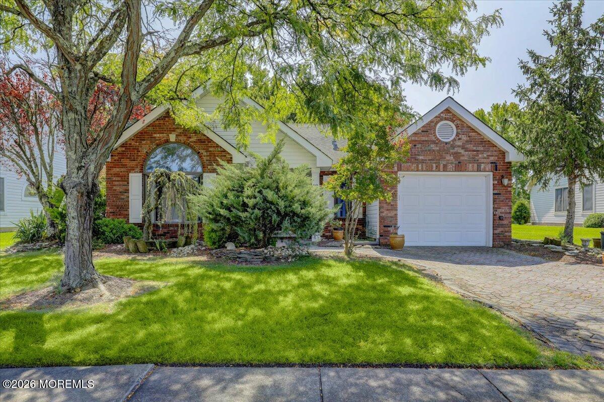 19 Hampton Drive — photo