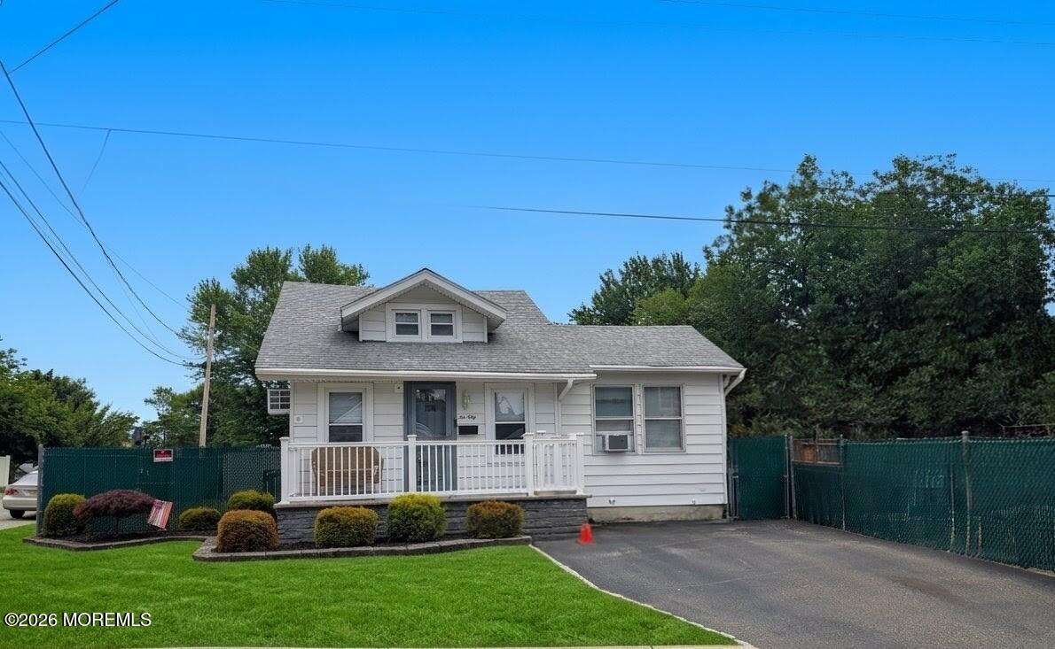 1050 Woodmere Drive — photo