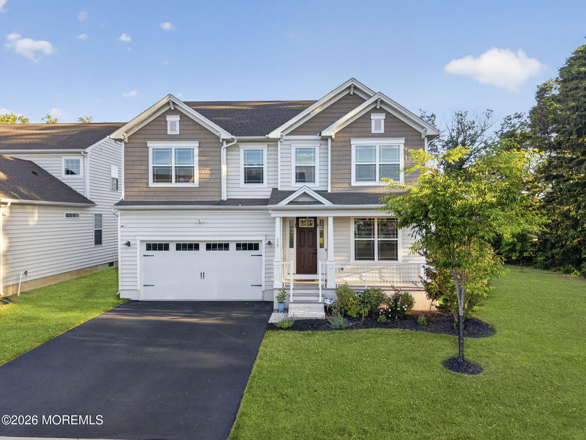 319 Tulip Court — photo