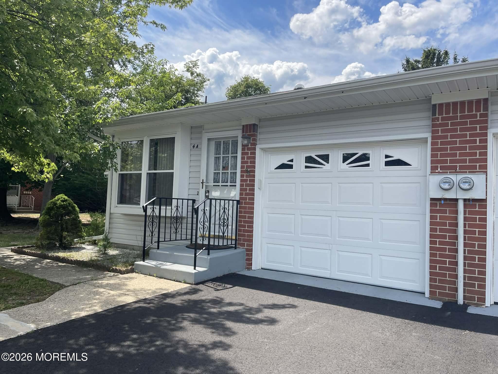 4 Yorktowne Parkway a — photo