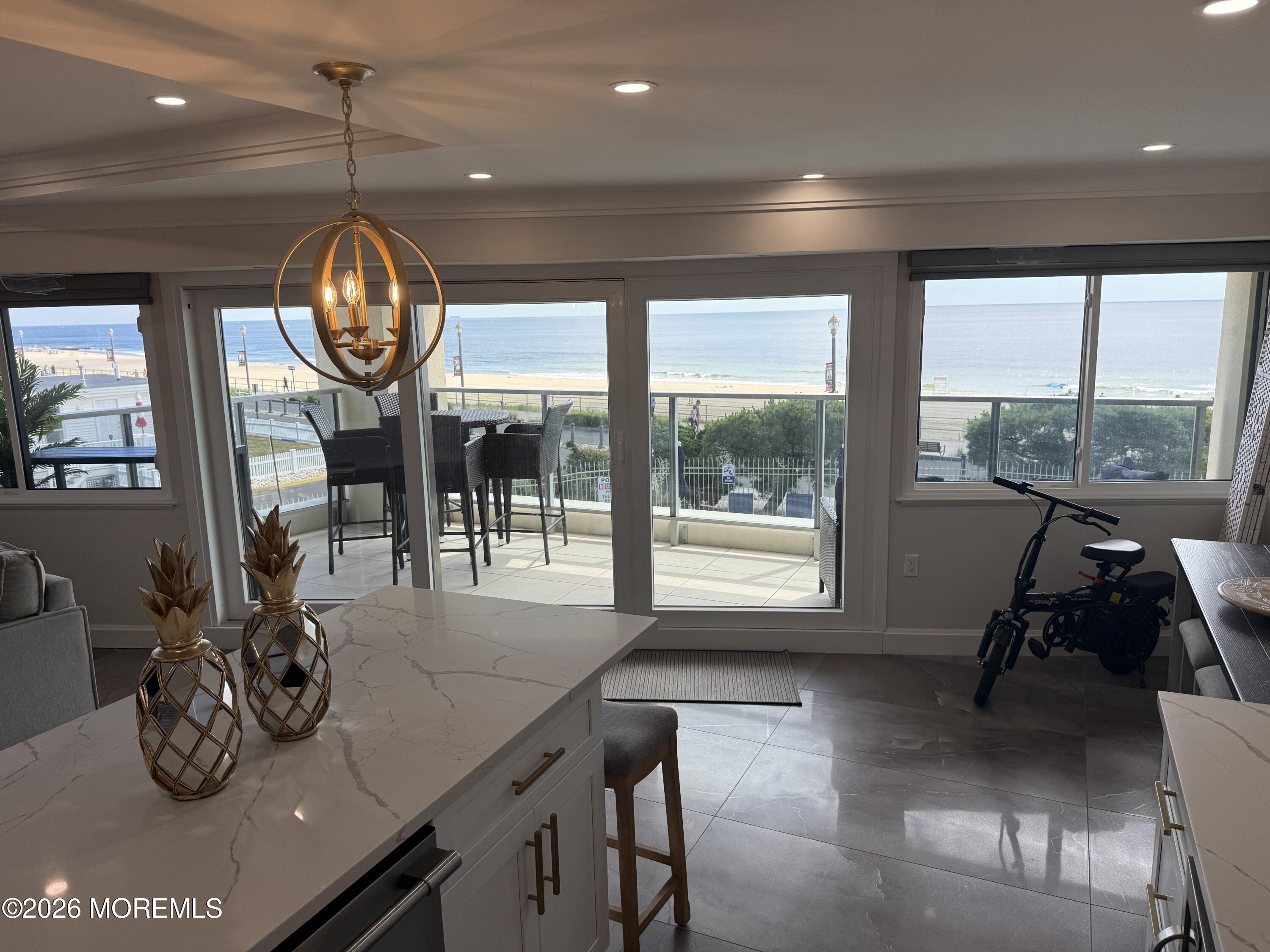525 Ocean Boulevard 211 — photo