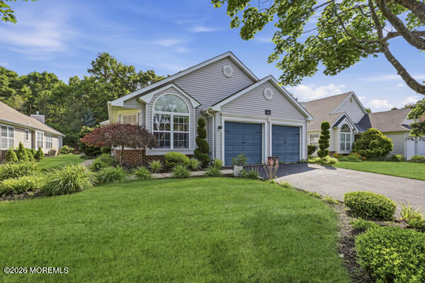 70 Rosewood Drive — photo