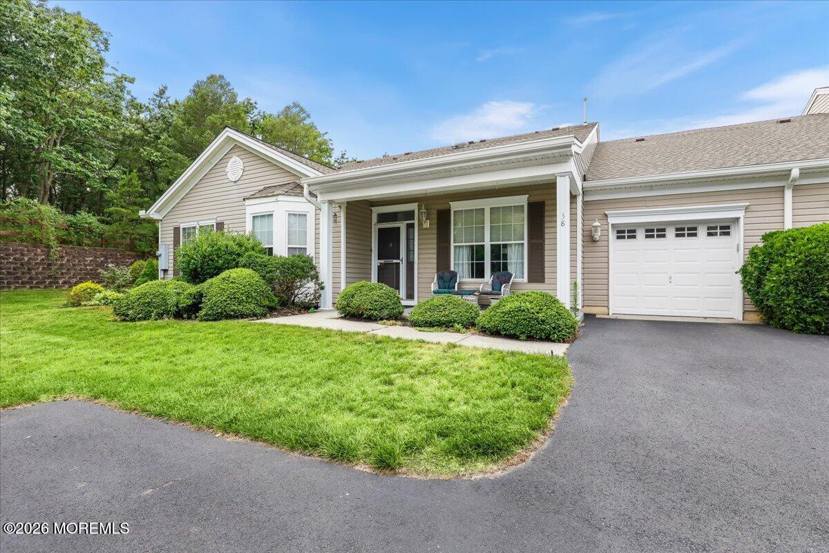 38 Autumntide Drive — photo