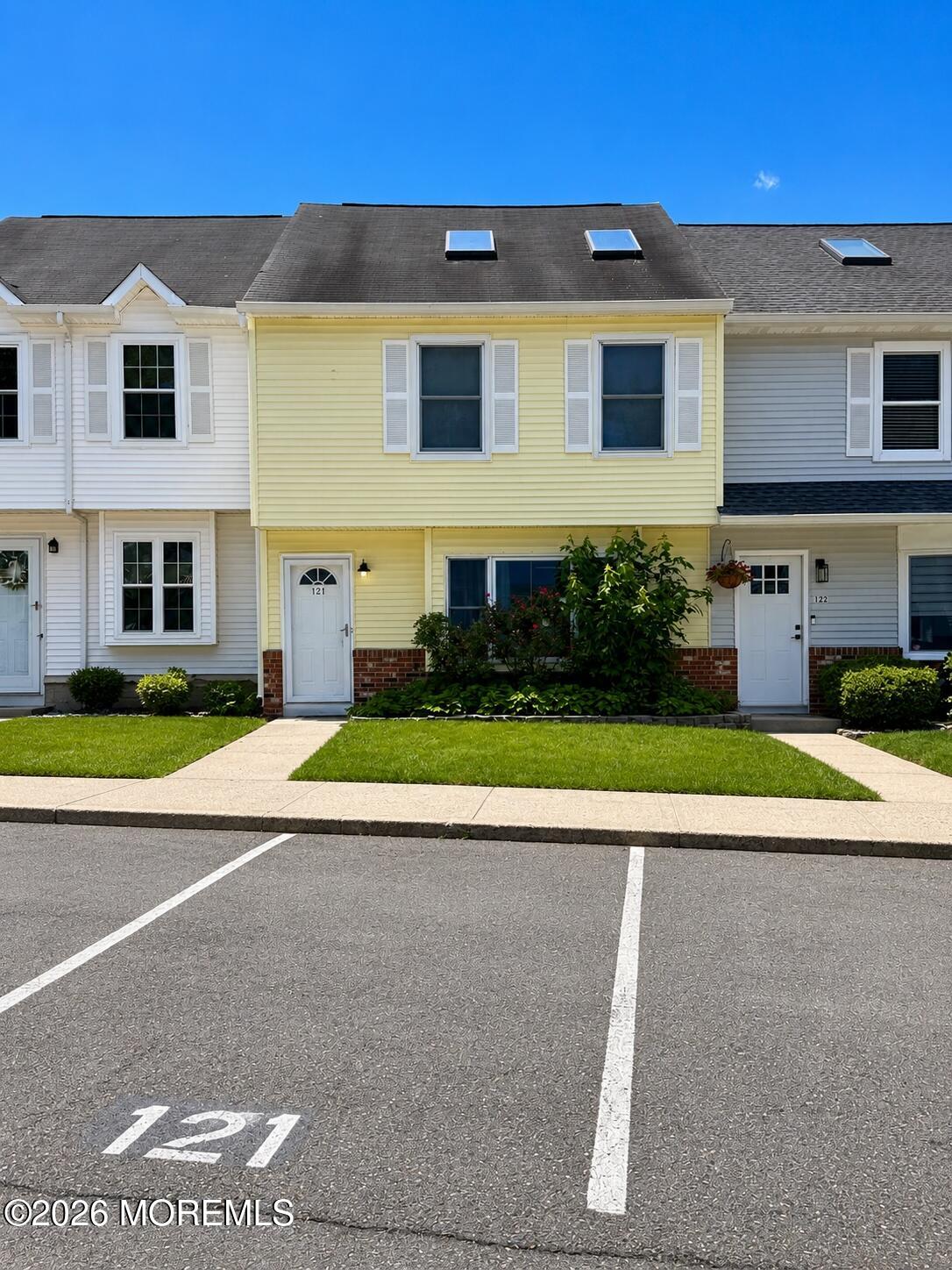 121 Joan Court 121 — photo