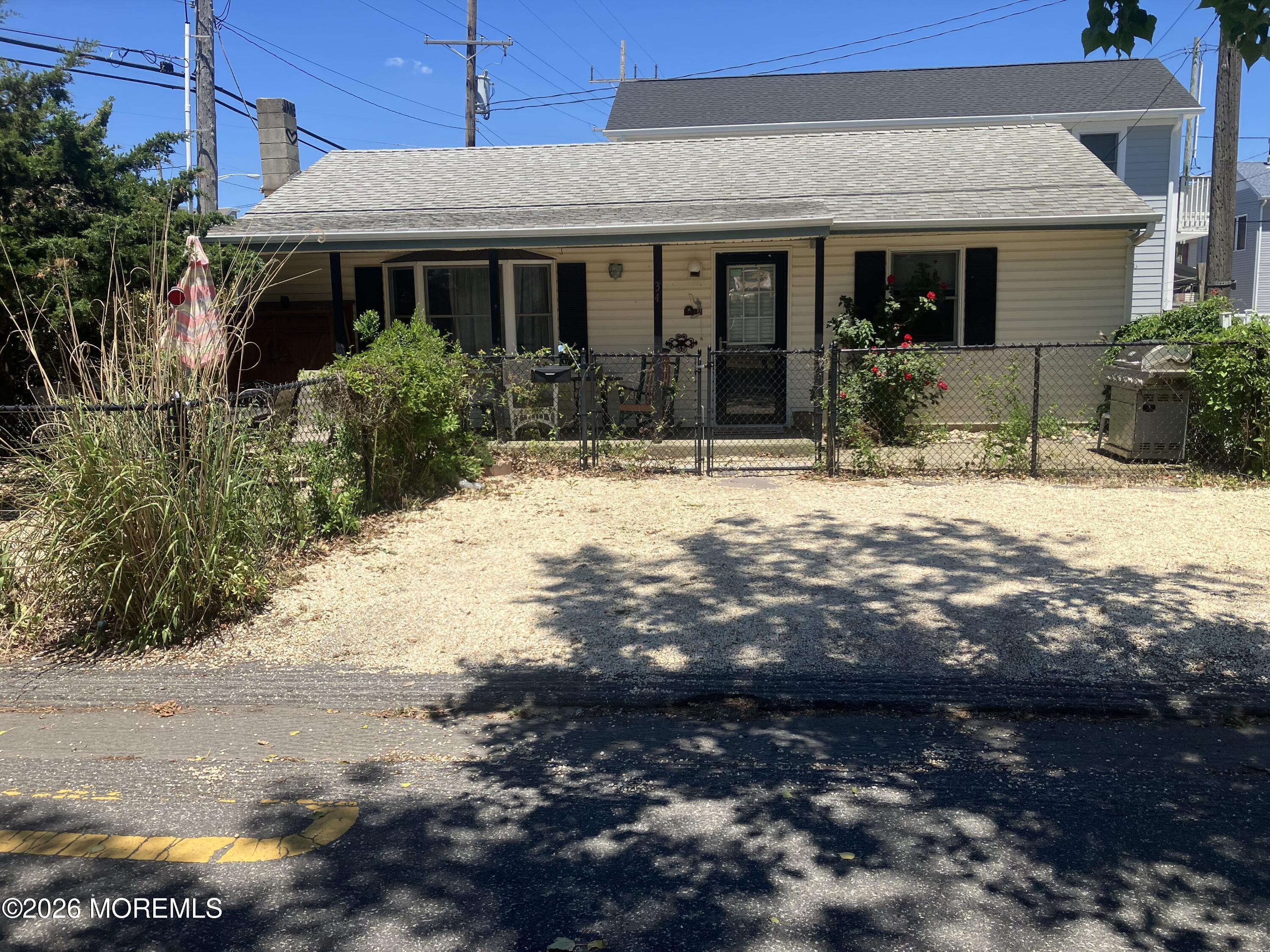 34 E Surf Way — photo