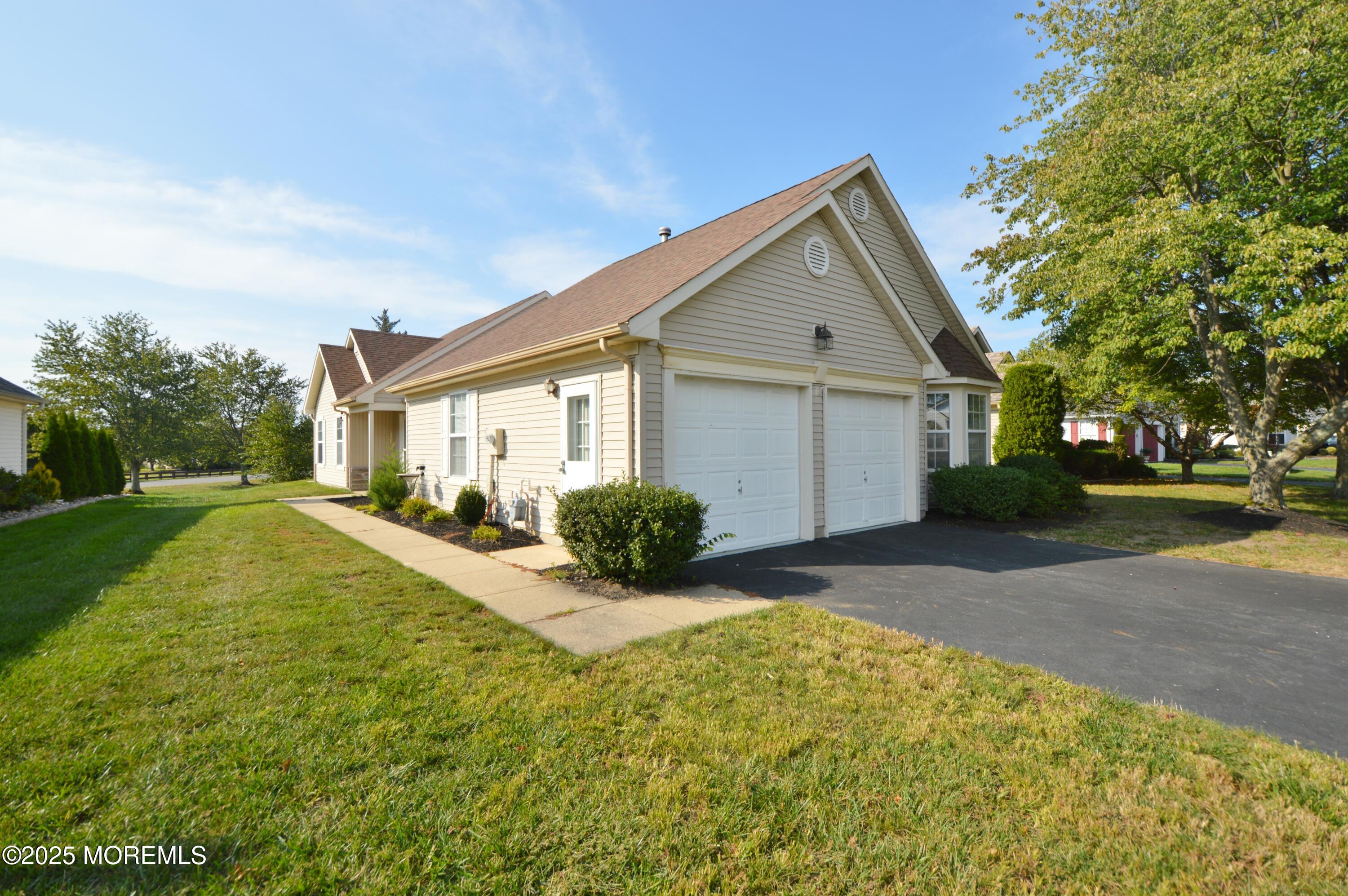 2602 Meadow Lake Drive — photo