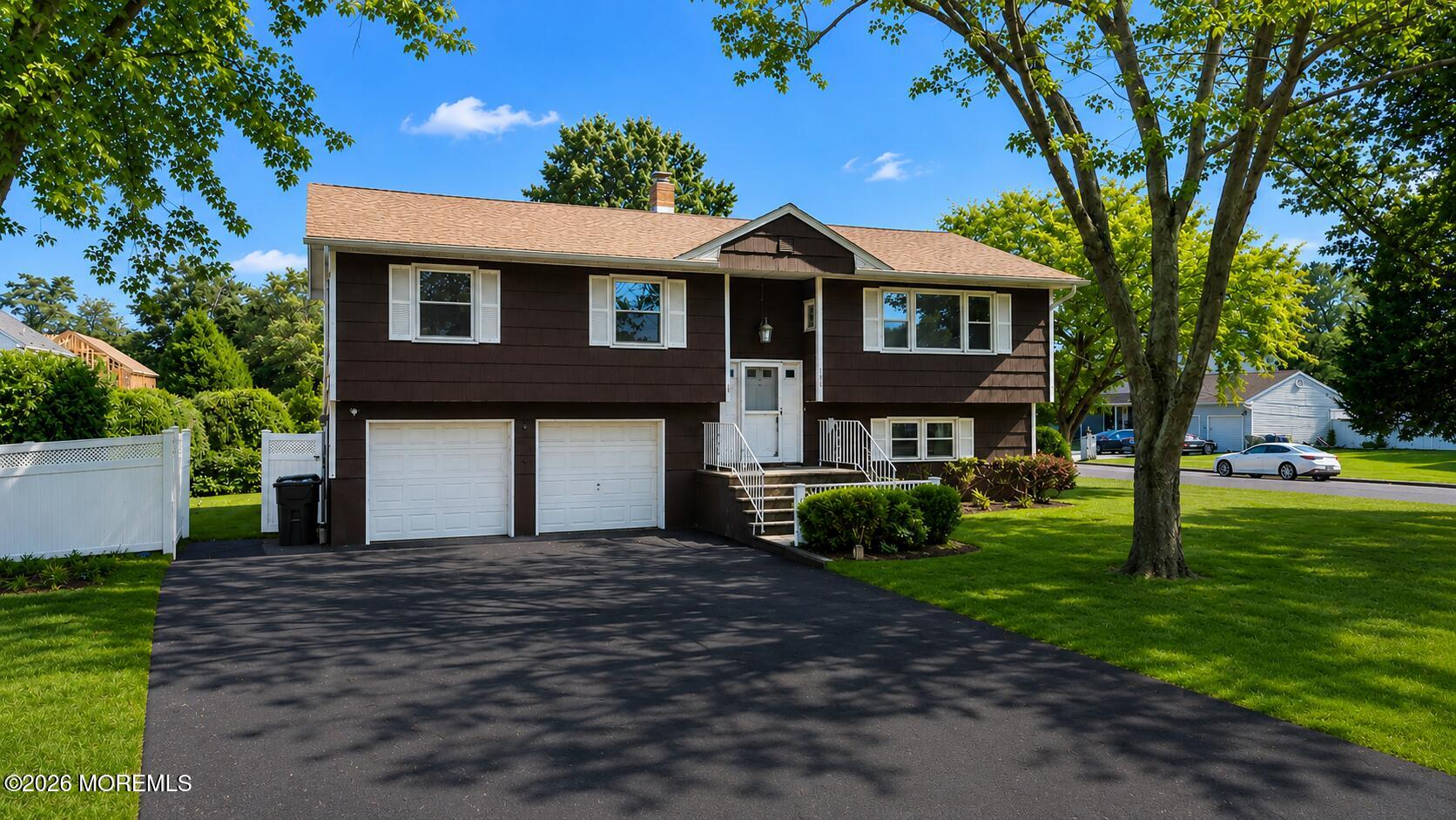 708 Auth Avenue — photo