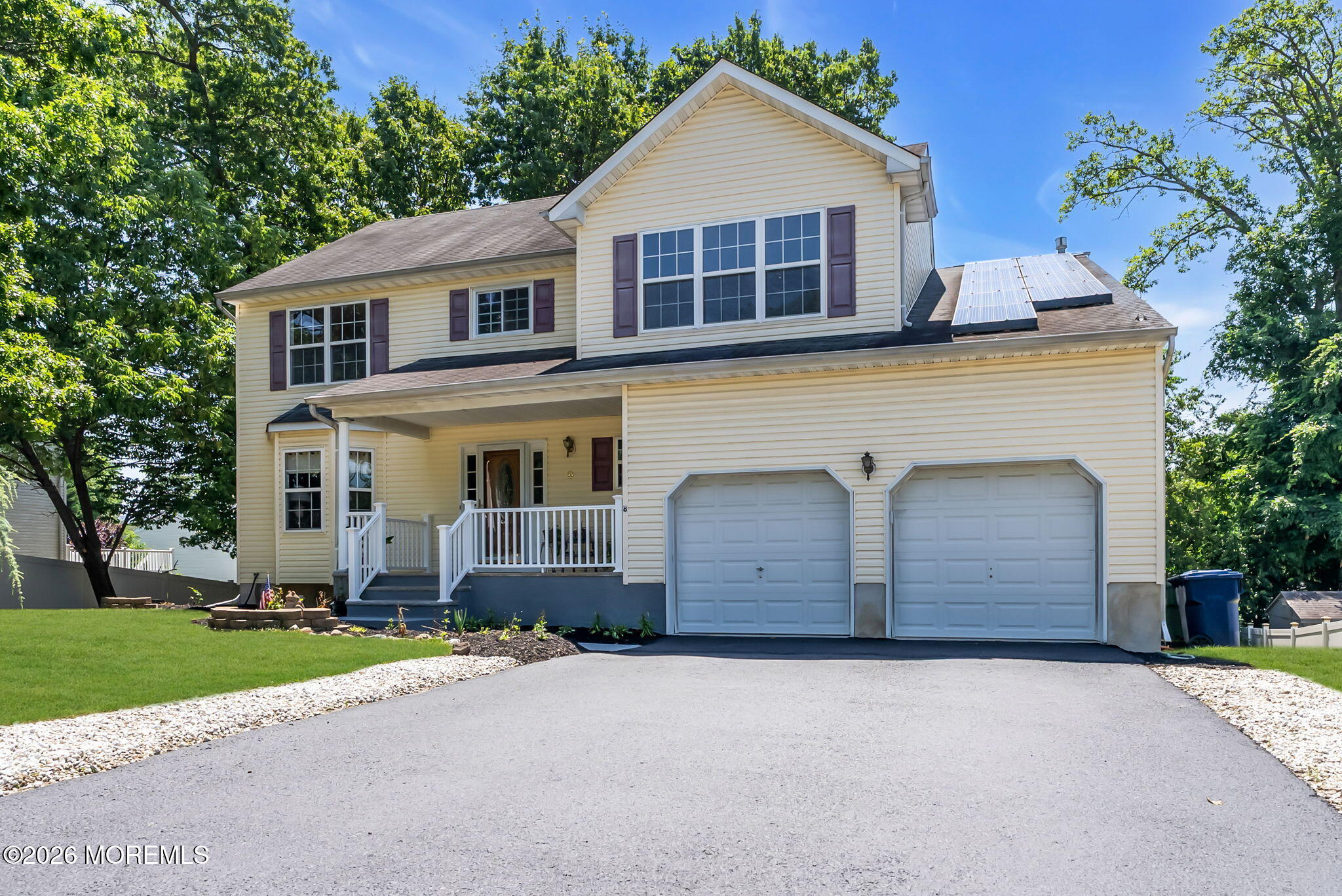 8 Colleen Way — photo