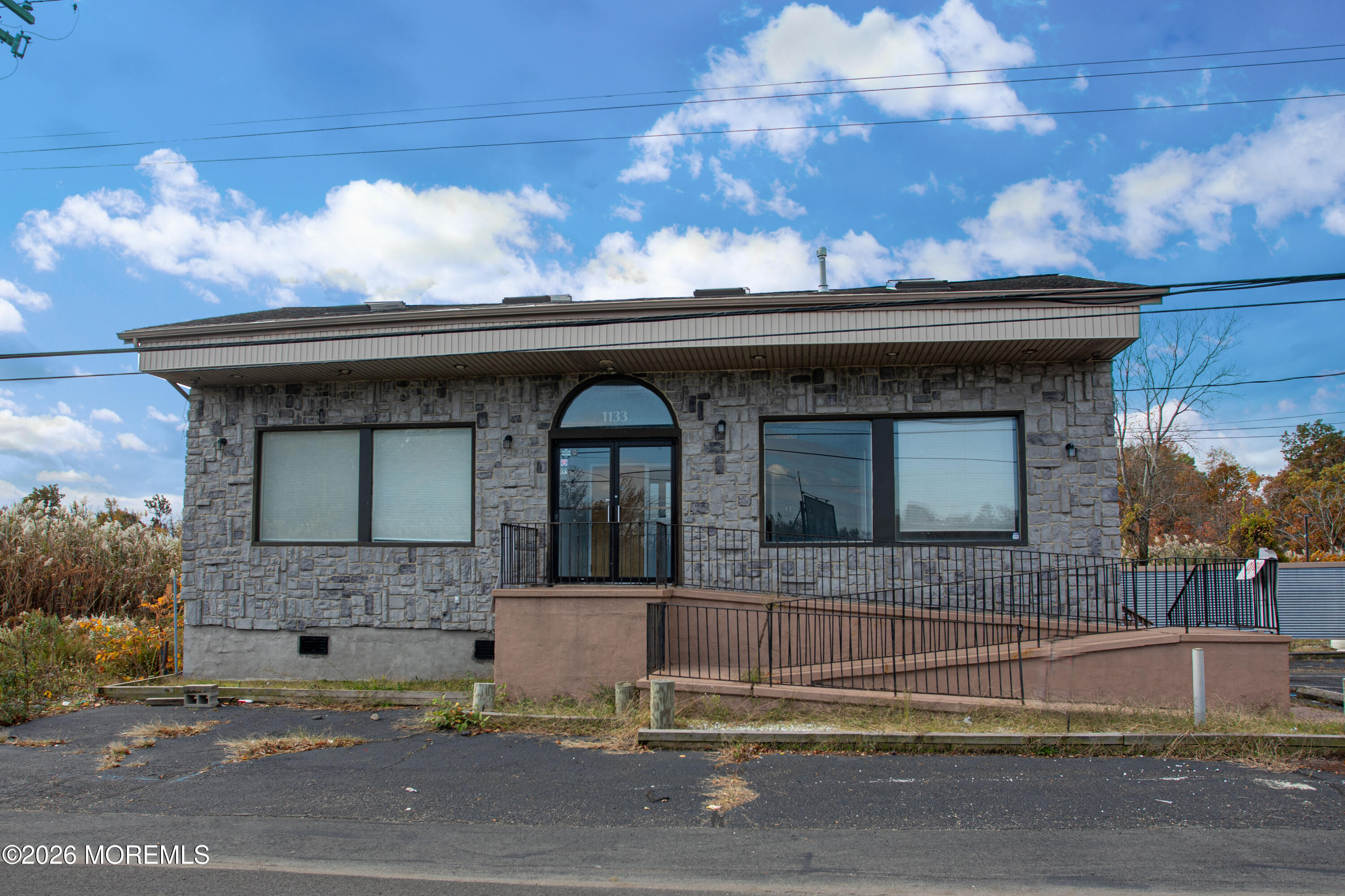 1133 State Route 35 — photo