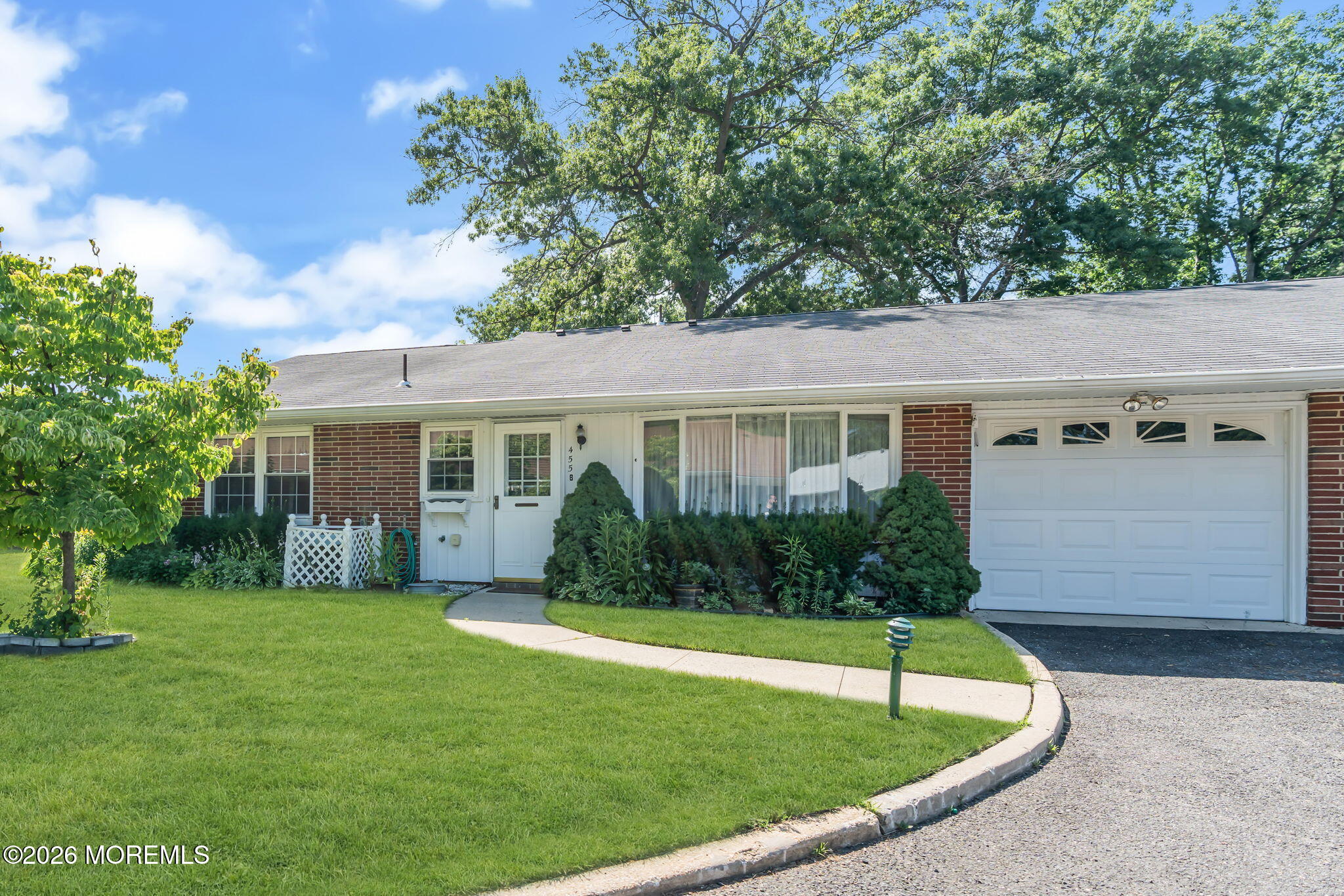 455B Portsmouth Drive — photo
