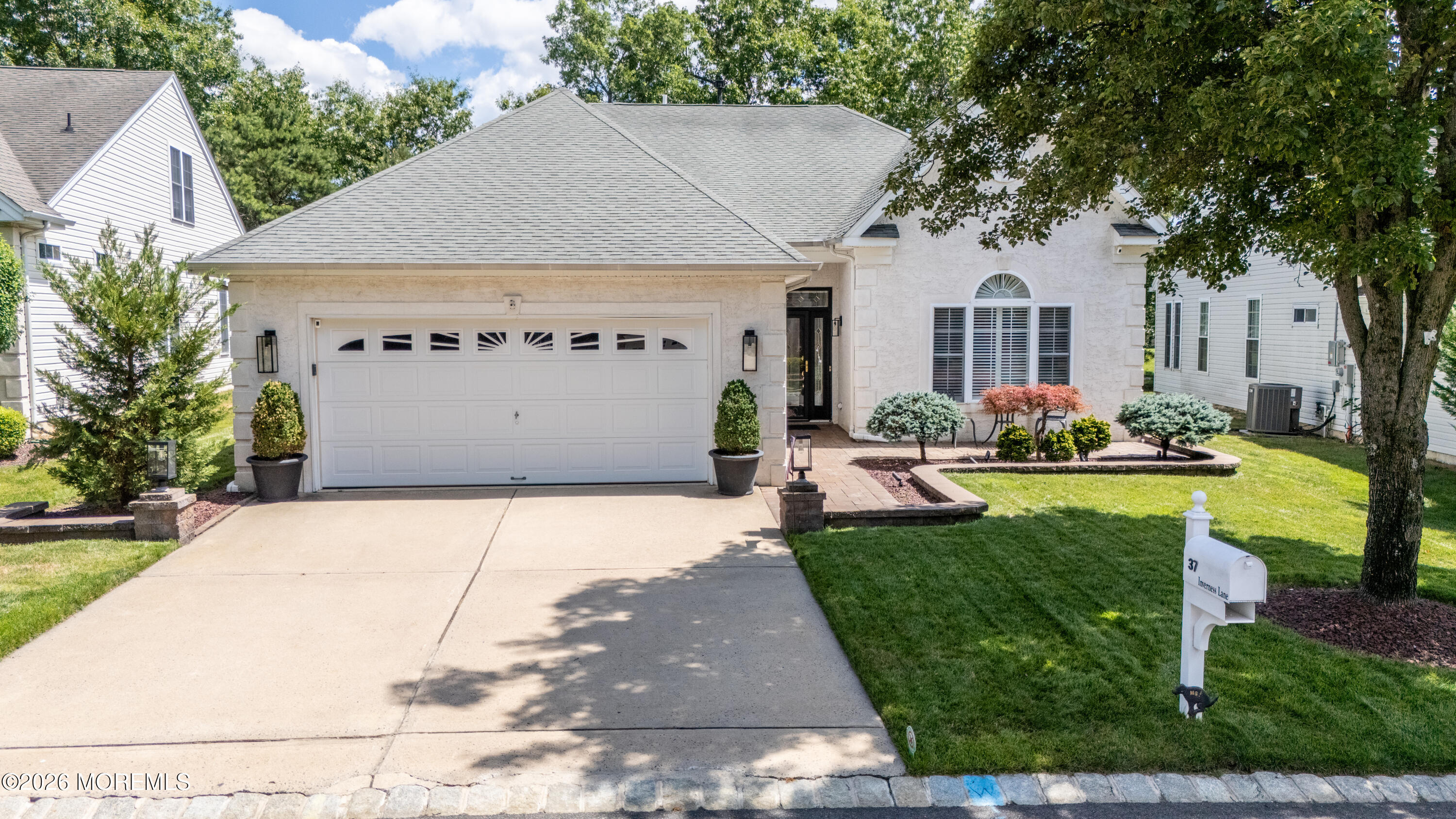 37 Inverness Lane — photo