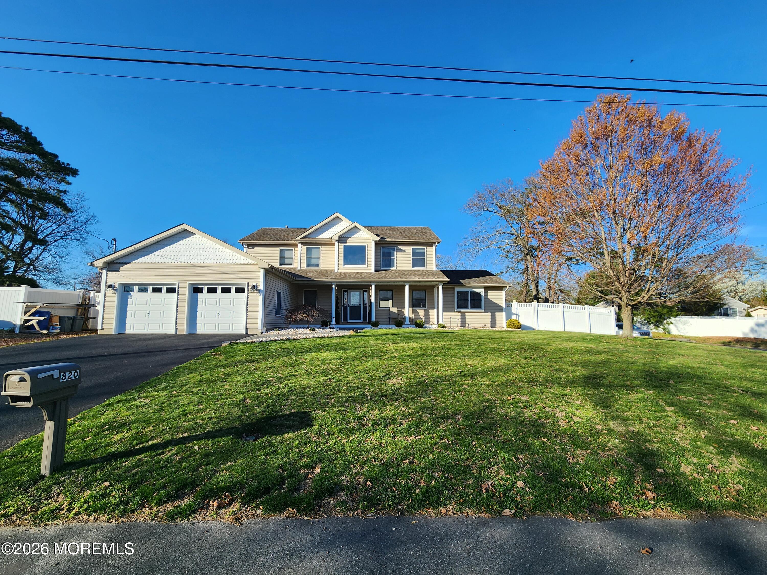 820 Elwood Street — photo