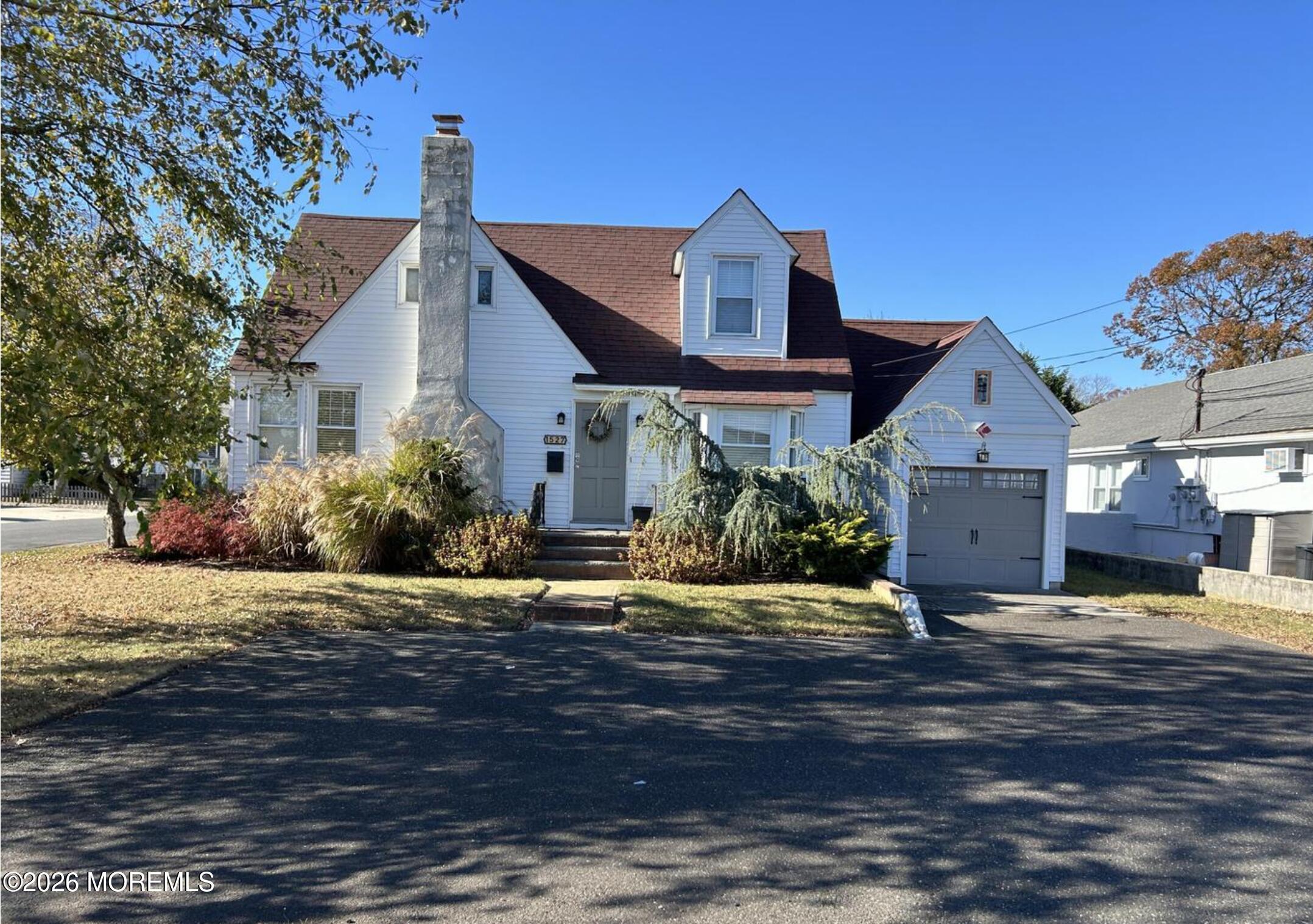 1527 Beaver Dam Road — photo