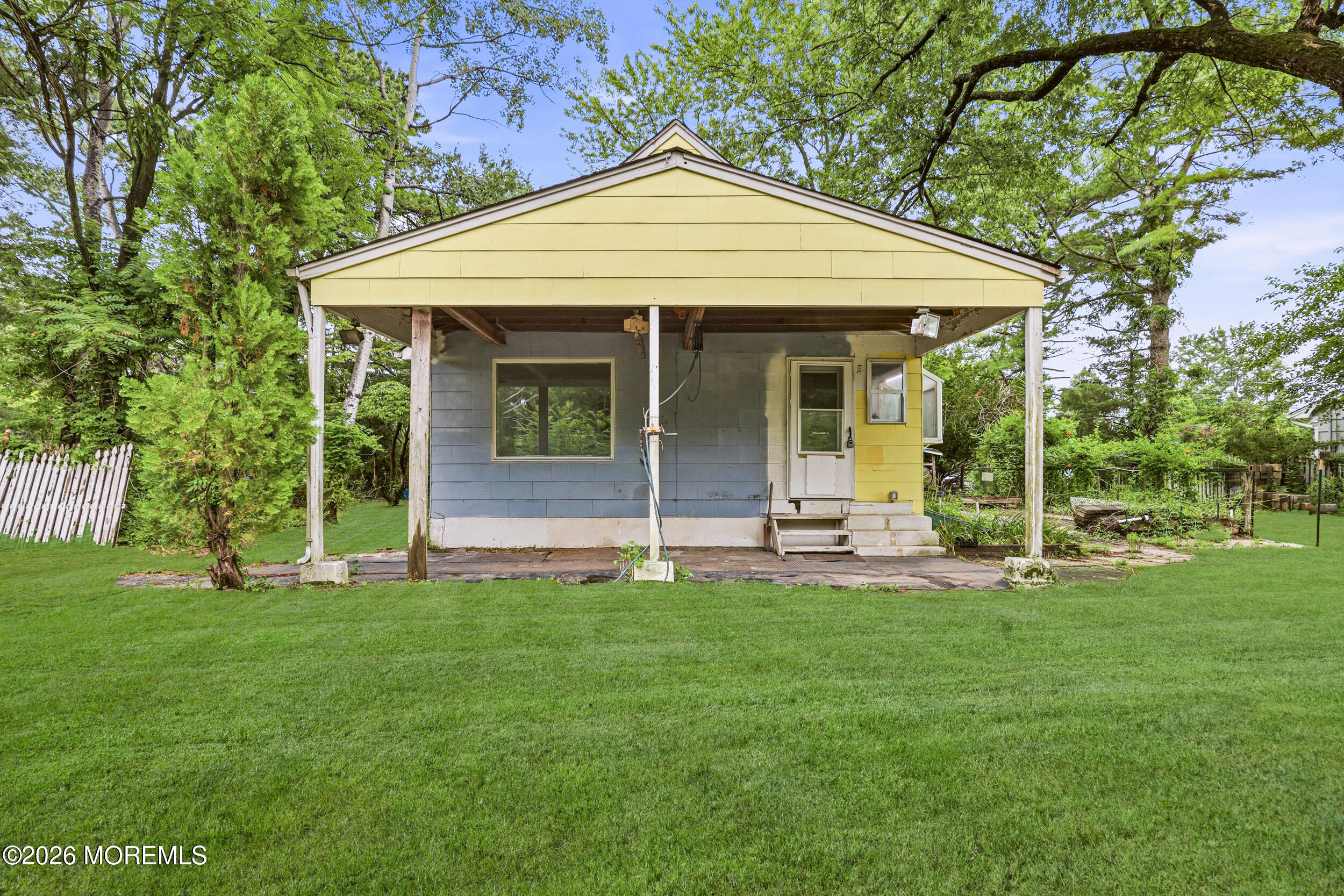 1211 Cedarbridge Avenue — photo