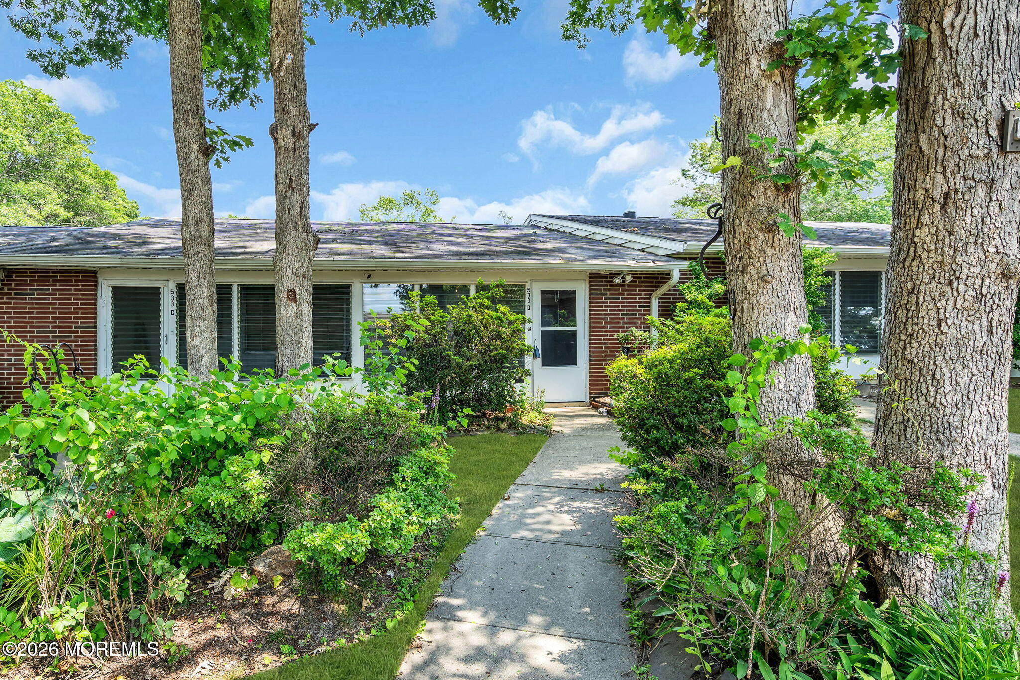 533 Dartmoor Court D — photo