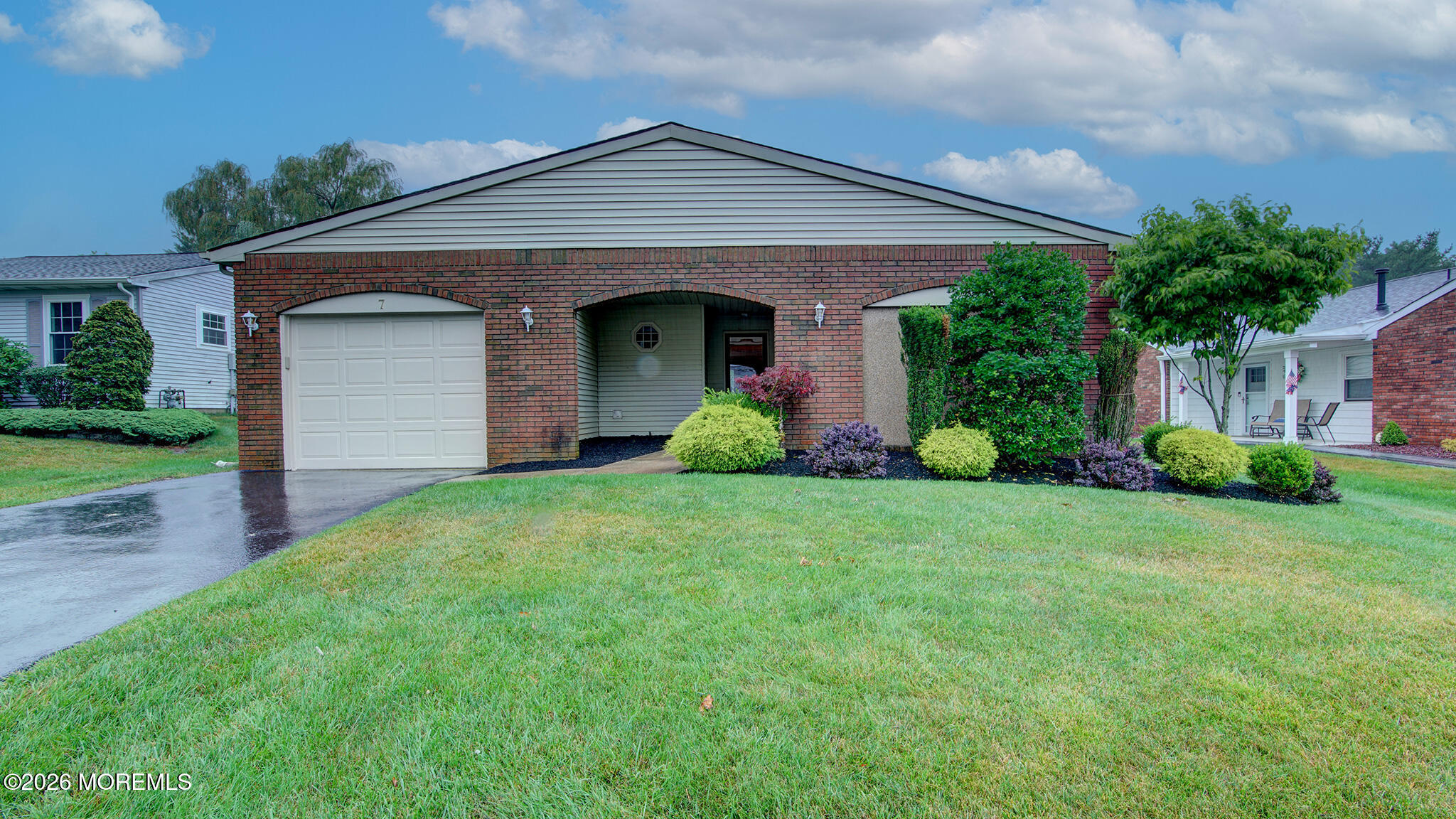 7 Lakeview Drive — photo