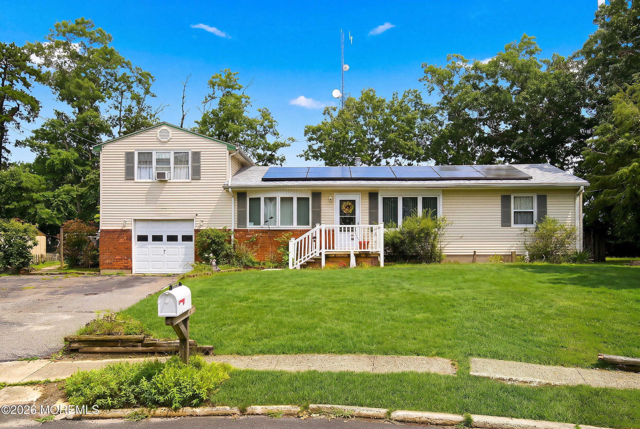 17 Darye Court — photo