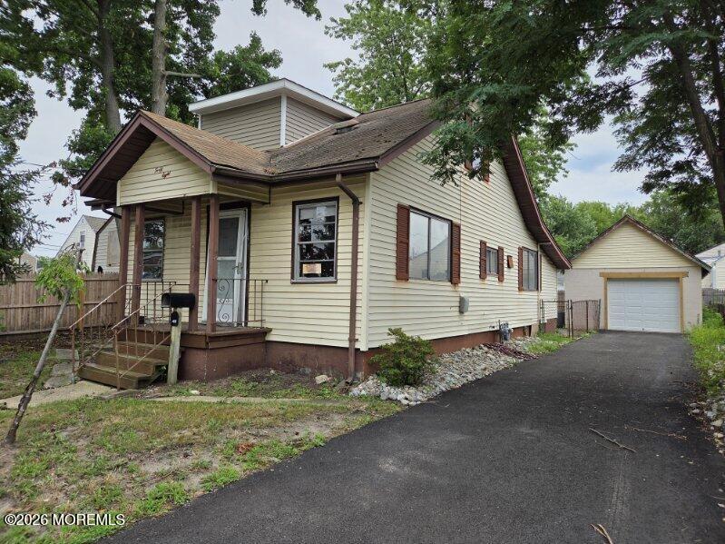 48 Leola Avenue — photo
