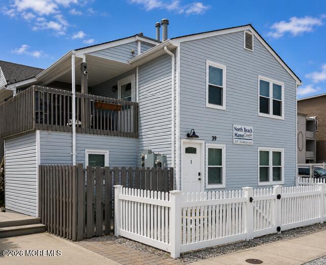 39 Sampson Avenue 1 — photo