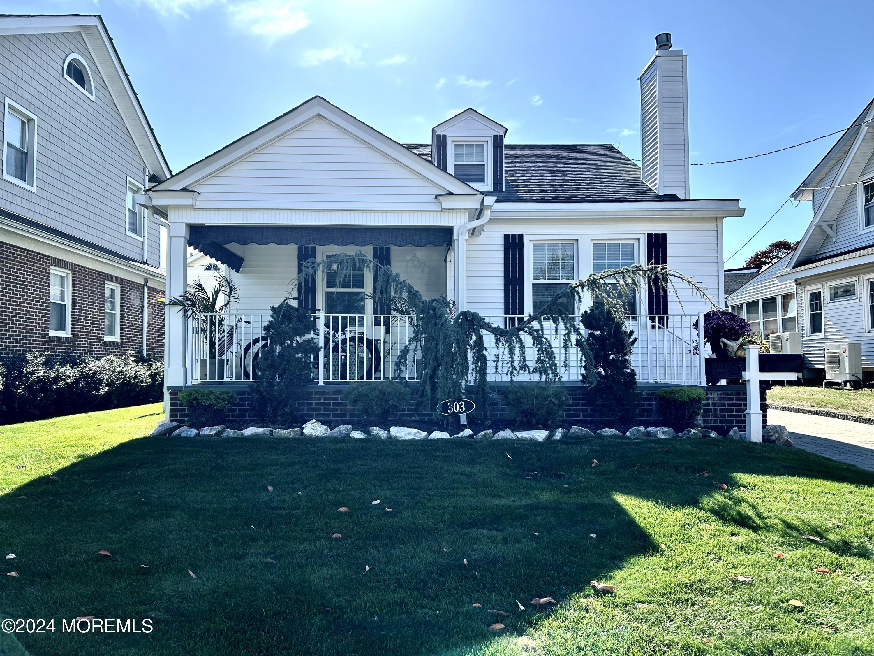 303 Evergreen Avenue — photo