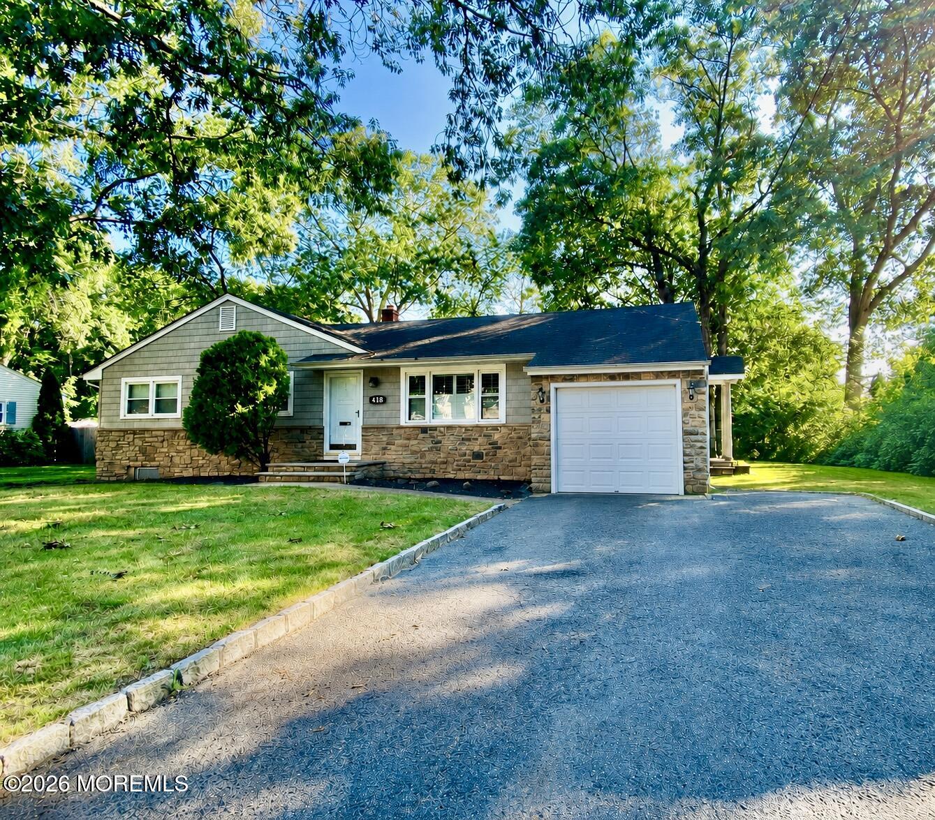 418 Midstreams Road — photo