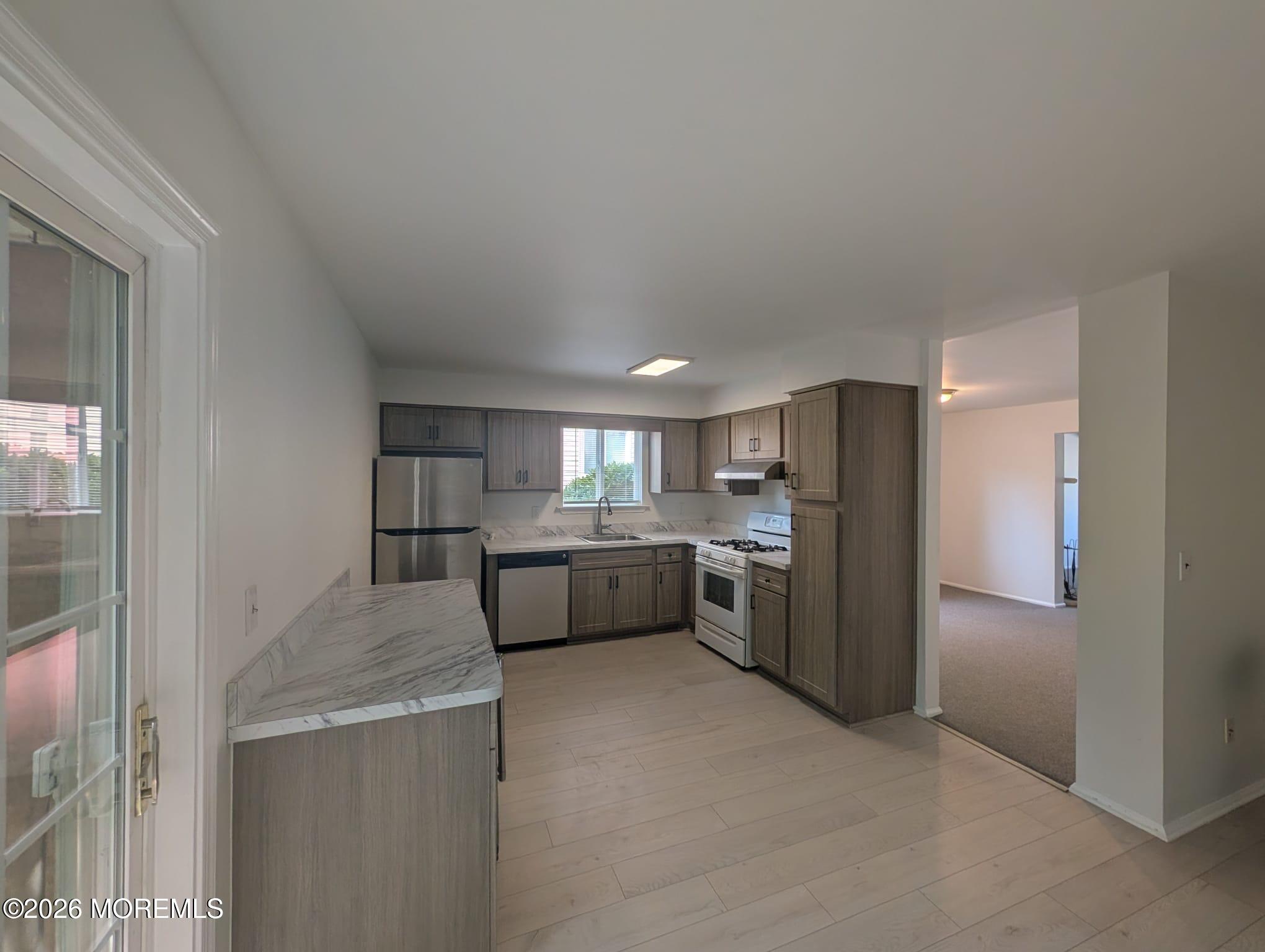 44 Davids Court — photo