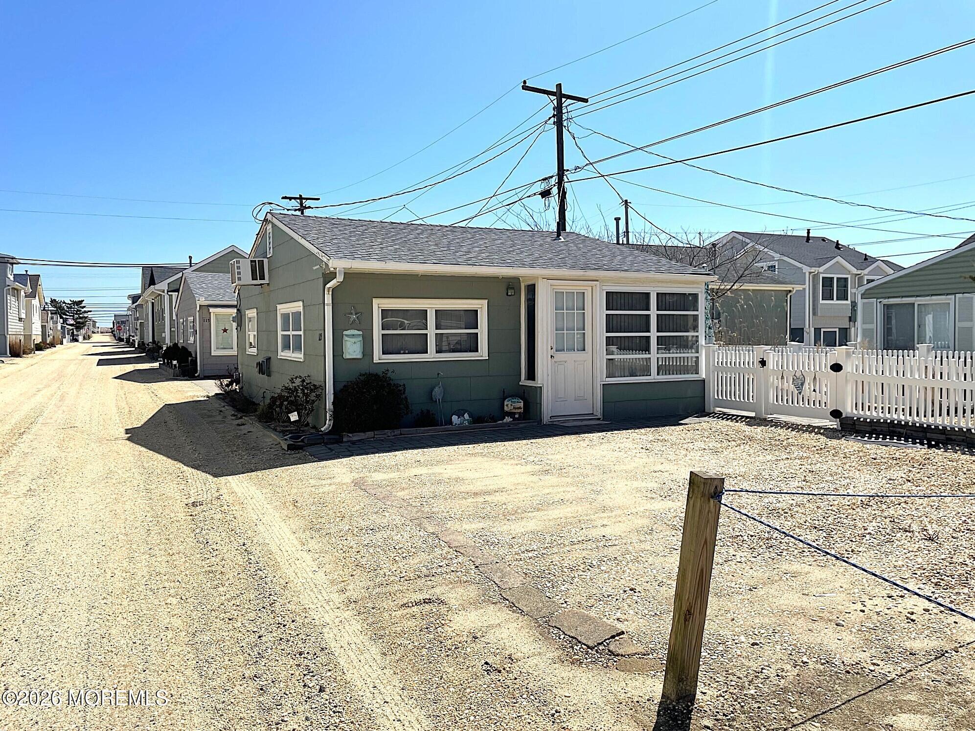 115 W Amberjack Way — photo