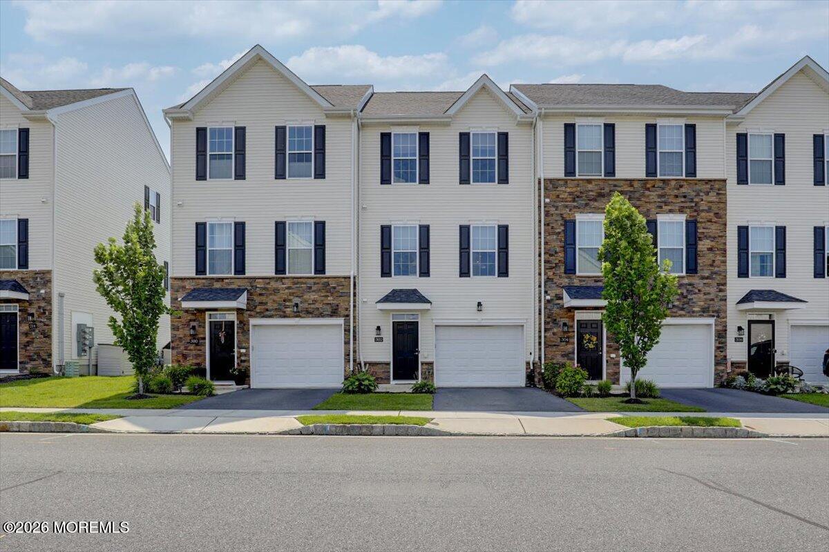 302 Prestige Road 2402 — photo