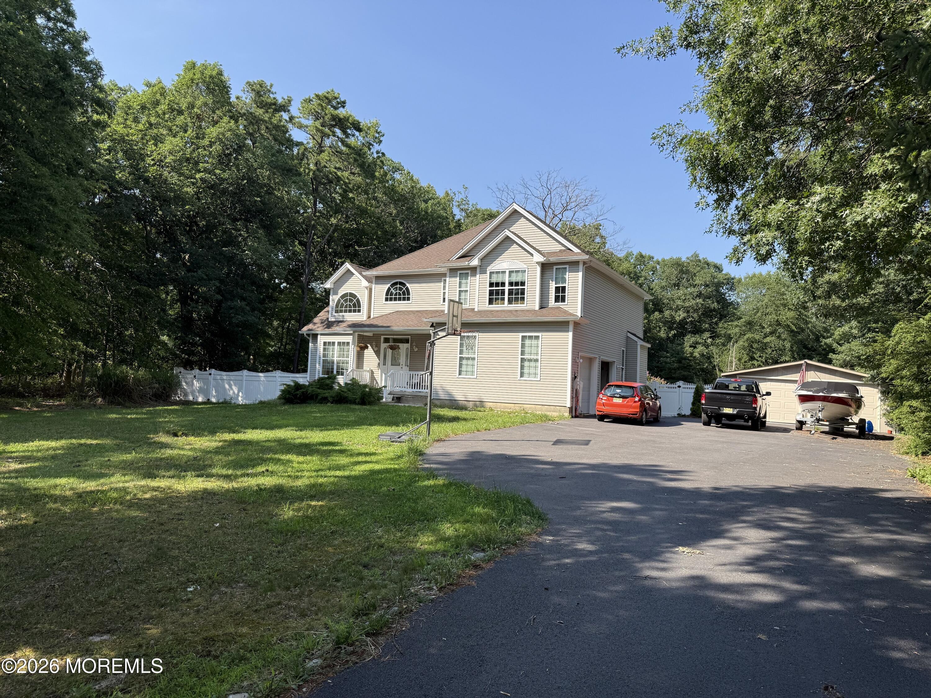 35 Lacey Road — photo