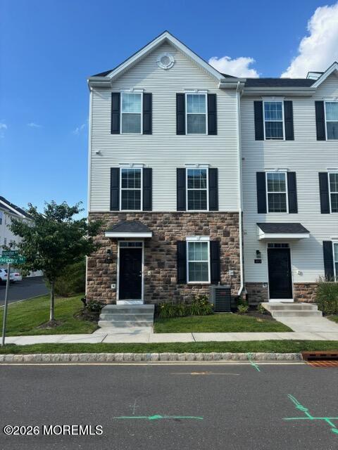 301 Discovery Road — photo