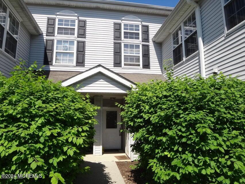 785 Banyan Court — photo