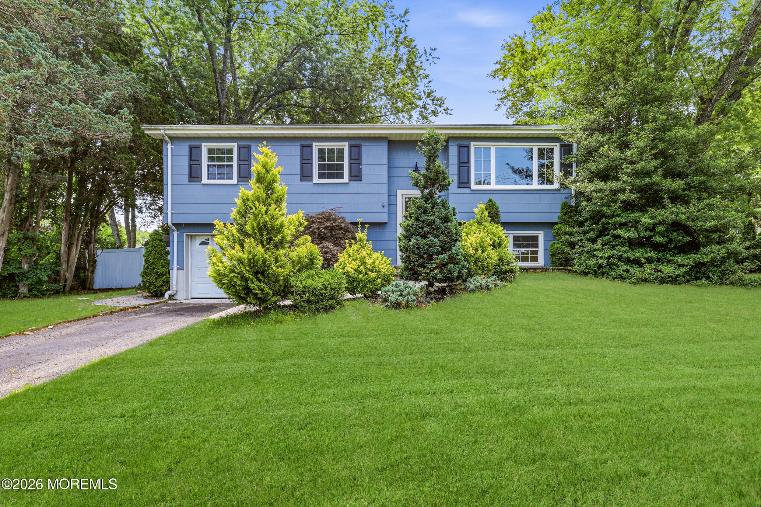 5 Dogwood Drive — photo