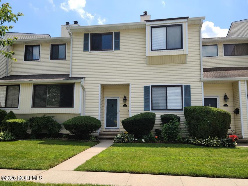 215 Clubhouse Drive — photo