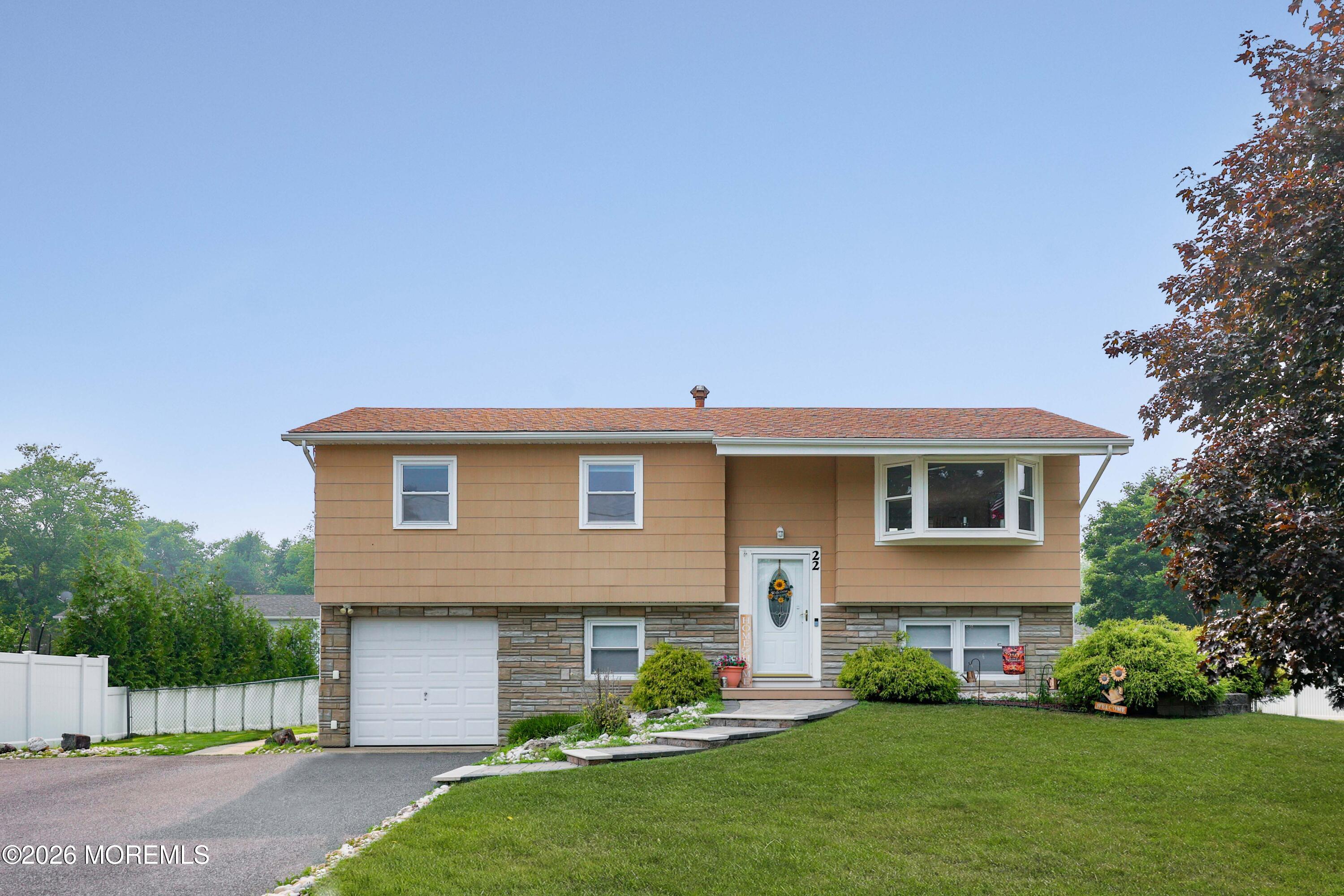 22 Lawrence Street — photo