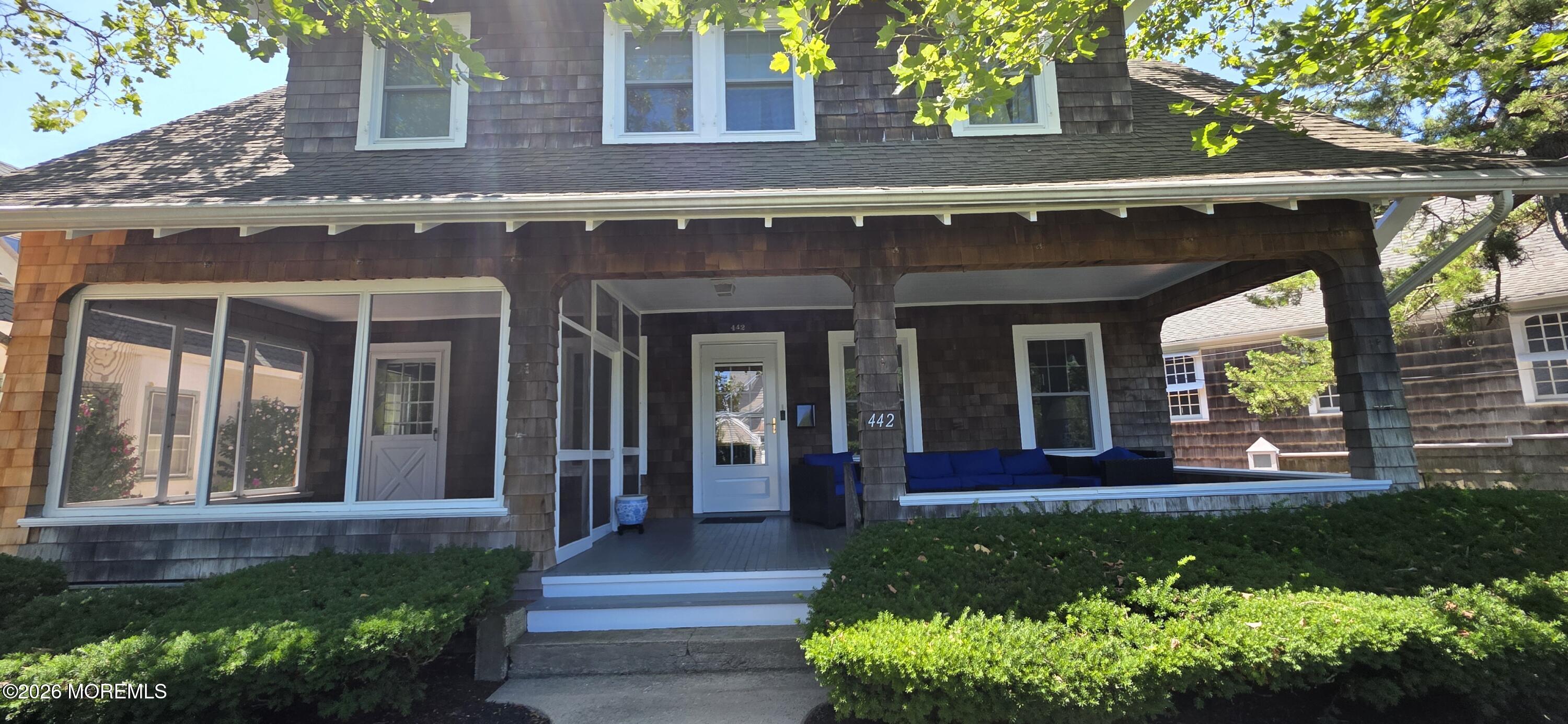 442 Main Street — photo