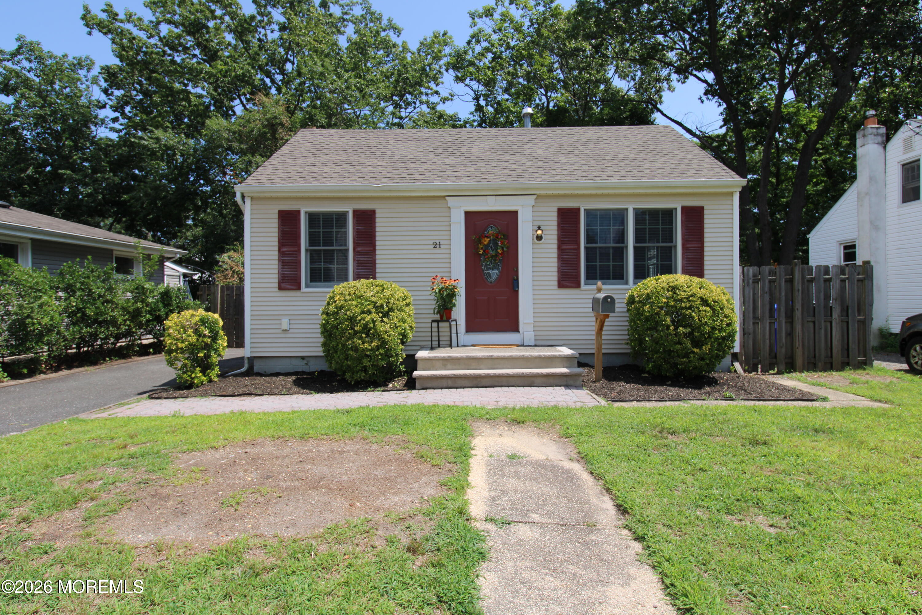 21 Coolidge Drive — photo