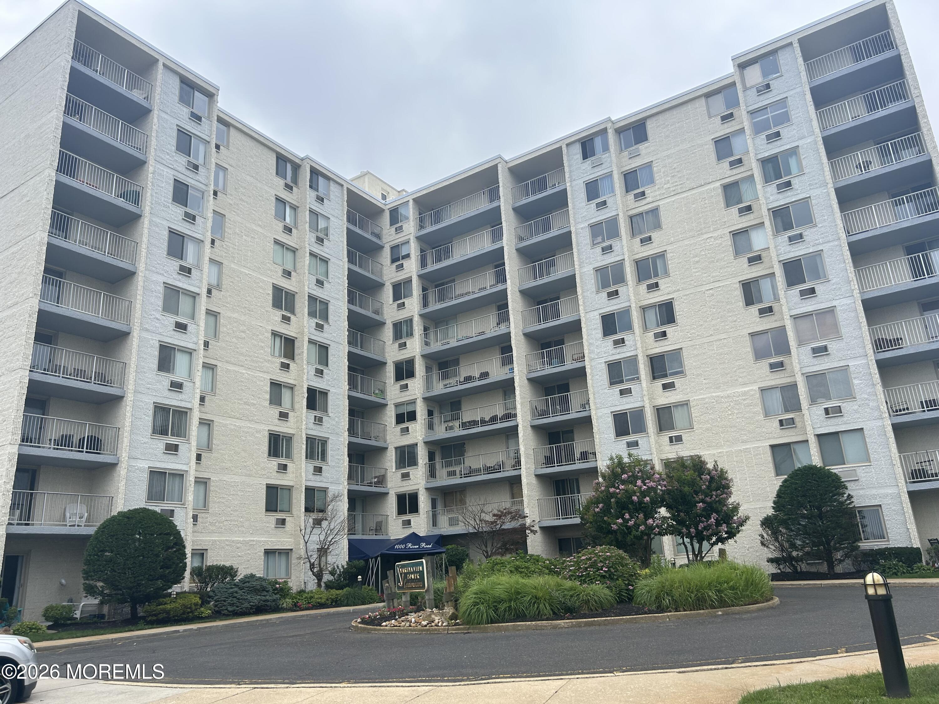 1000 River Road 3K — photo
