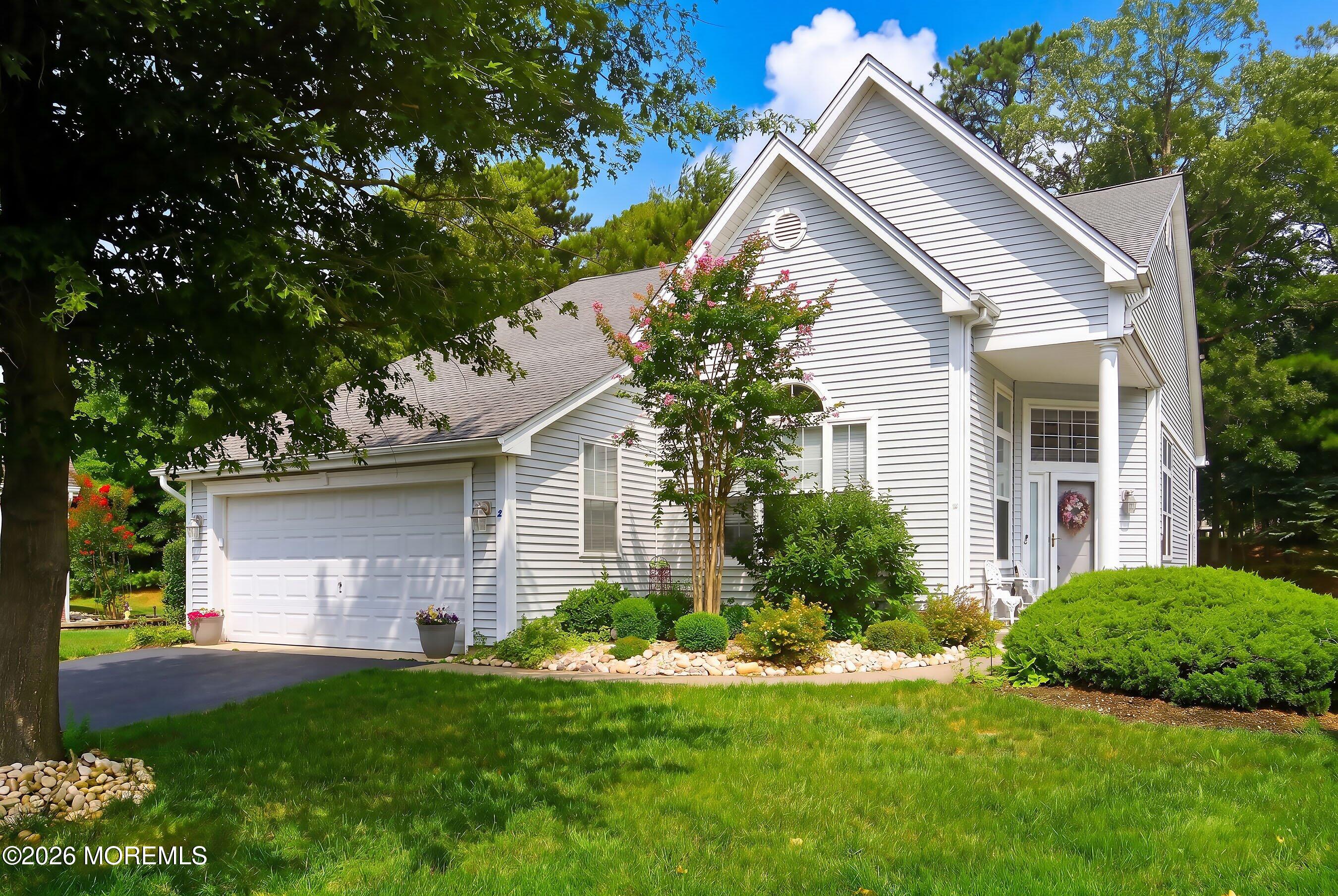 9 Forest Lake Court — photo