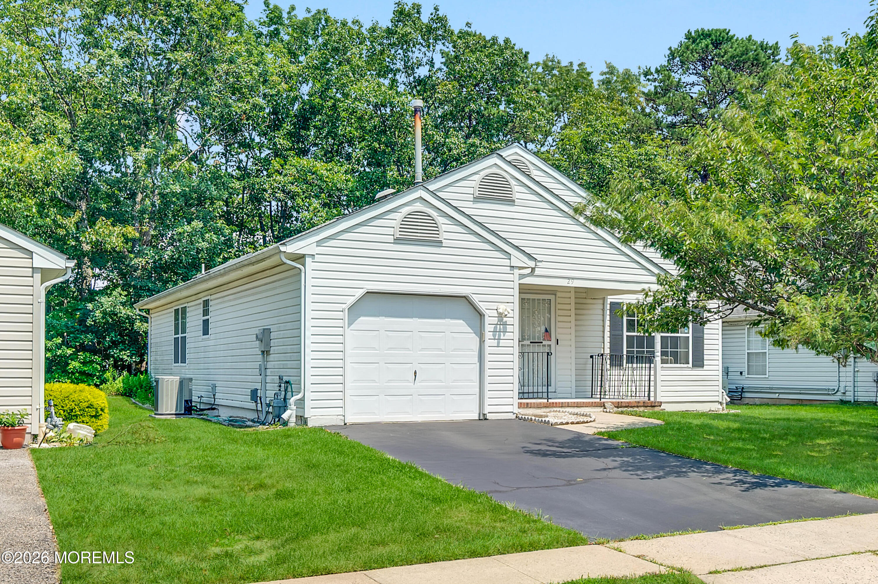 29 Woodchuck Lane — photo
