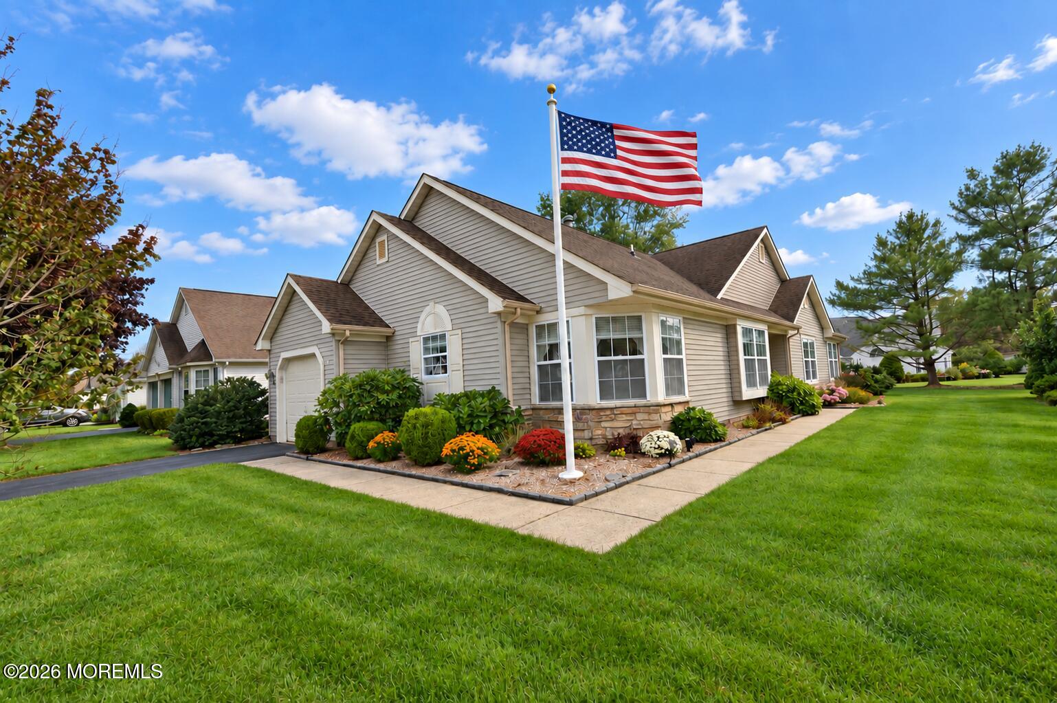 2748 Meadow Lake Drive — photo