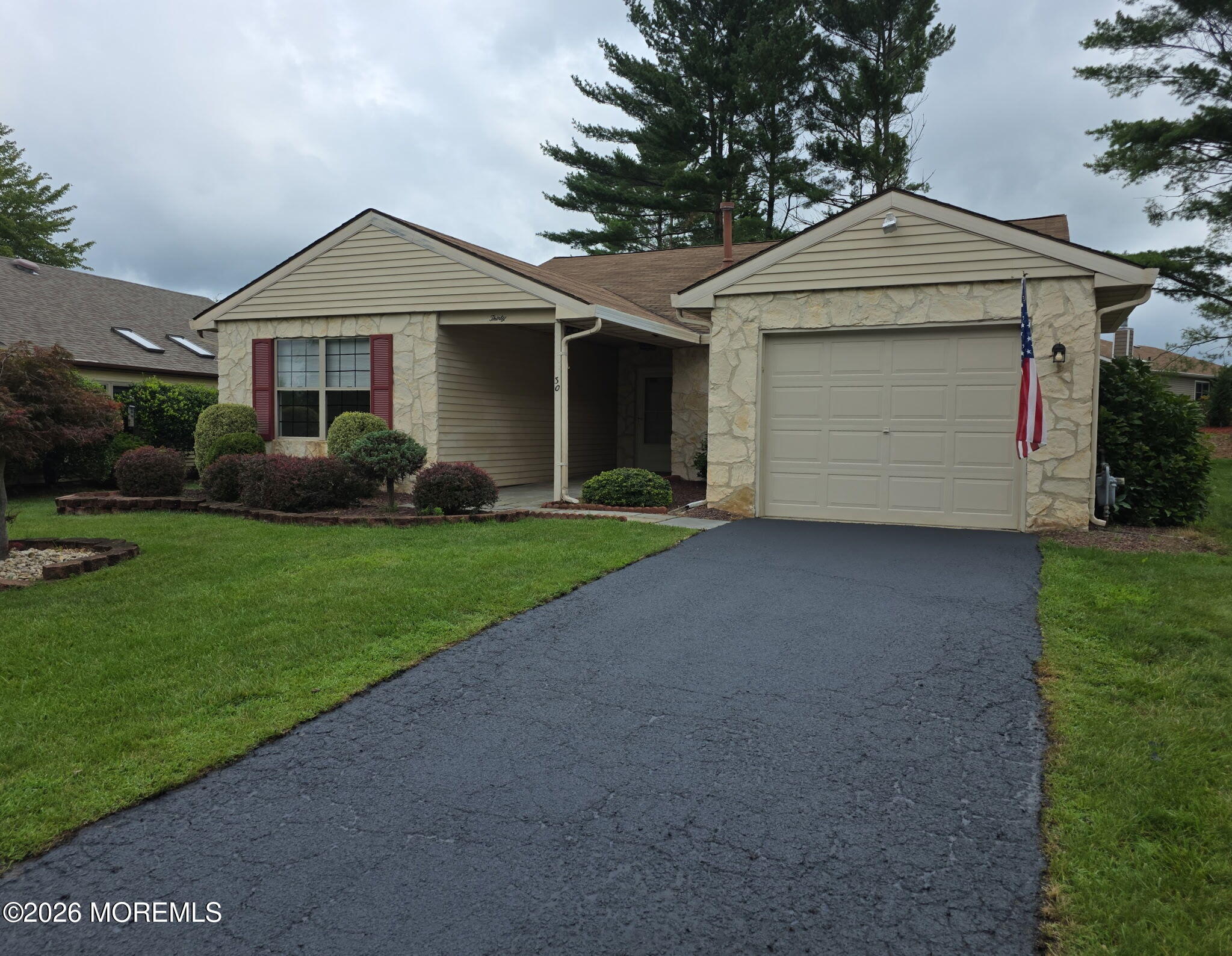 30 Oriel Way — photo