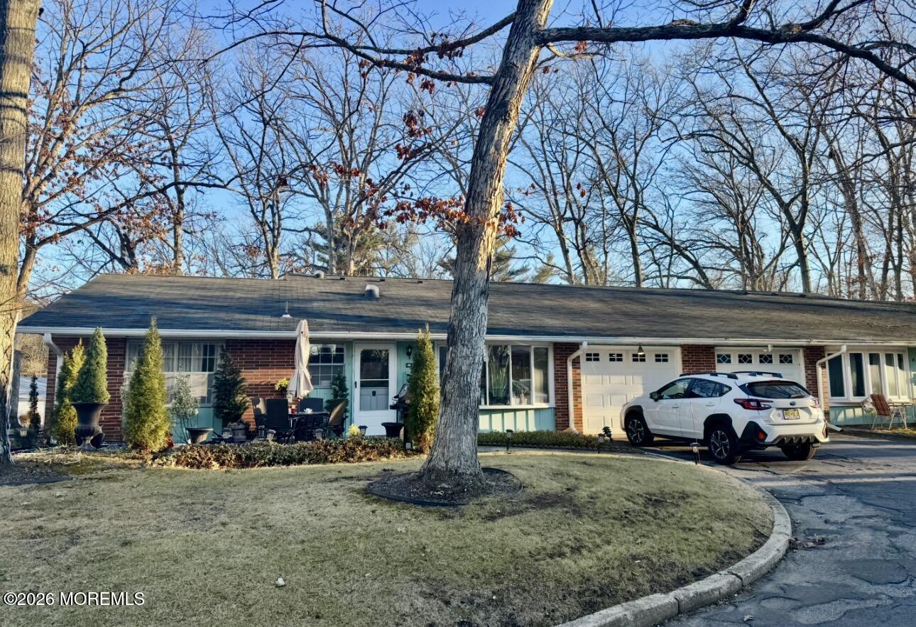 5B Buckingham Drive — photo