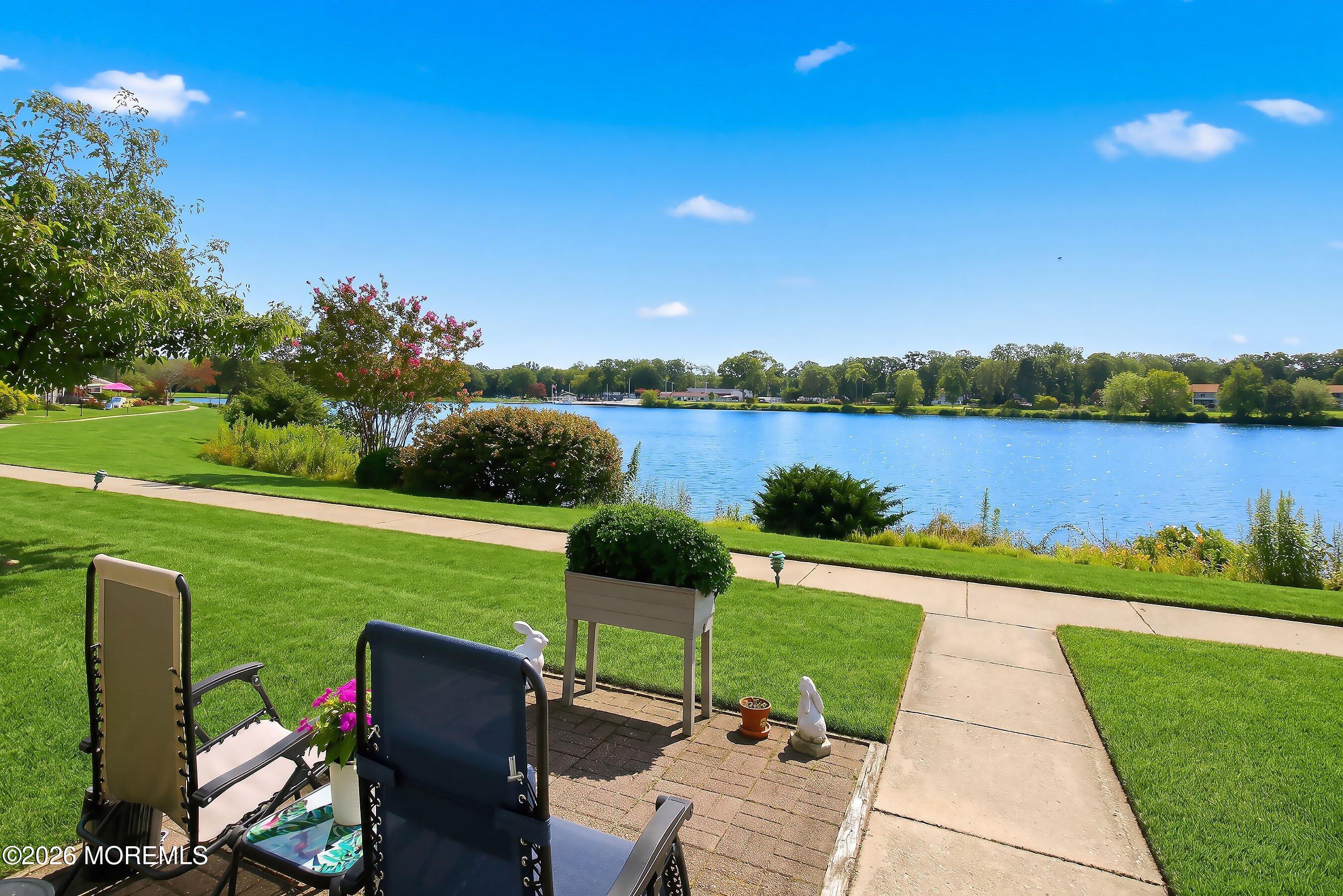675D New Castle Court — photo