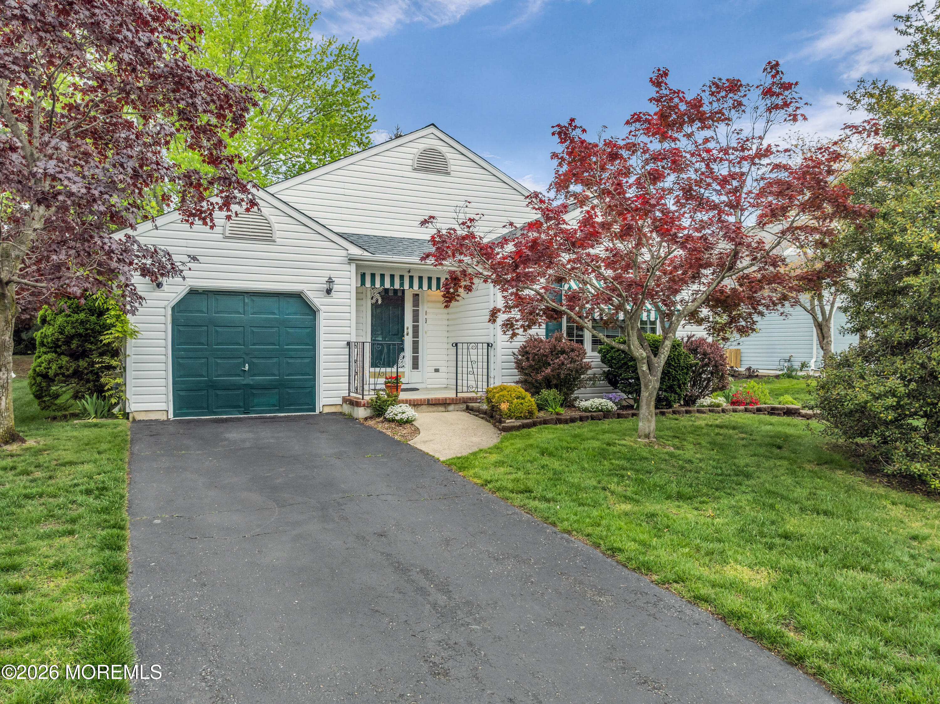 4 Brant Drive — photo